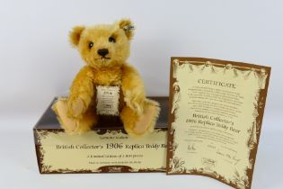 Steiff - A boxed Limited Edition Steiff 'British Collectors 1906 Replica Teddy Bear'.