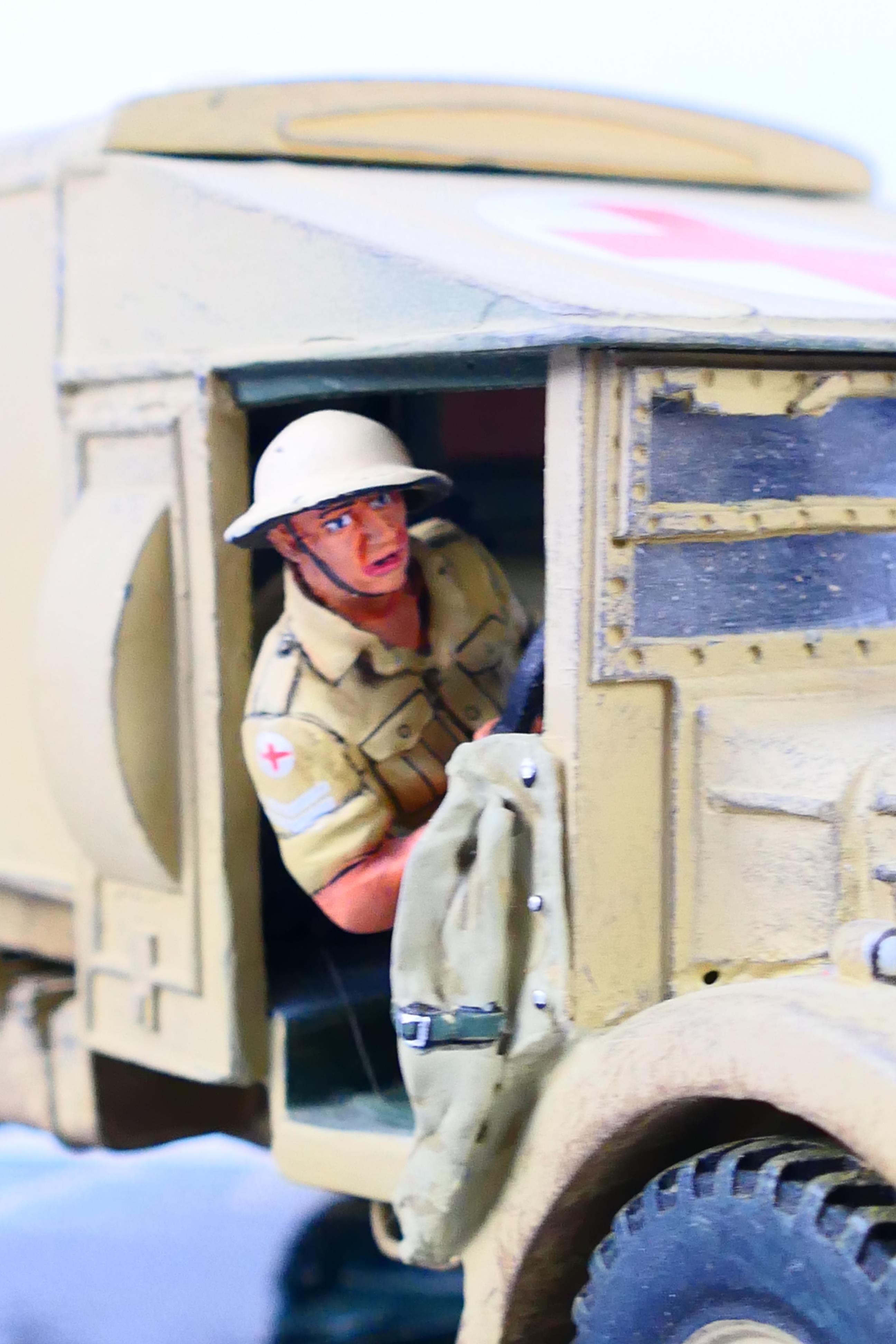 King & Country - A boxed King & Country '8th Army' series EA27 Desert Austin K2 Ambulance with - Image 4 of 7