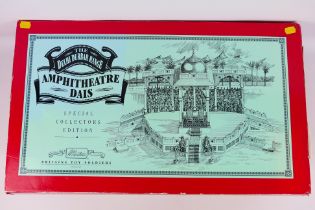 Britains - A boxed Britains #00136 Special Collectors Edition Ampitheatre Dais from the Britains