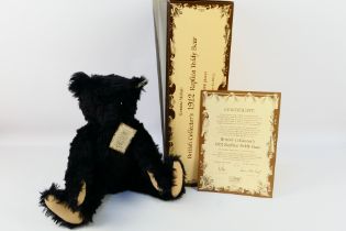 Steiff - A boxed Limited Edition Steiff 'British Collectors 1912 Replica Teddy Bear'.