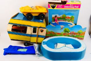 Pedigree - Sindy - A boxed Sindy Swimming Pool with an unboxed, Beach Buggy with tent and caravan.