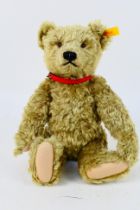 Steiff - A golden brown mohair jointed t
