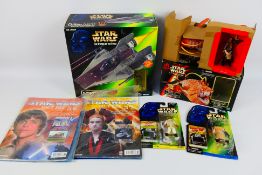 Hasbro - Kenner - Star Wars - A collection of Star Wars items comprising Opee and Qui-Gon Jinn set,