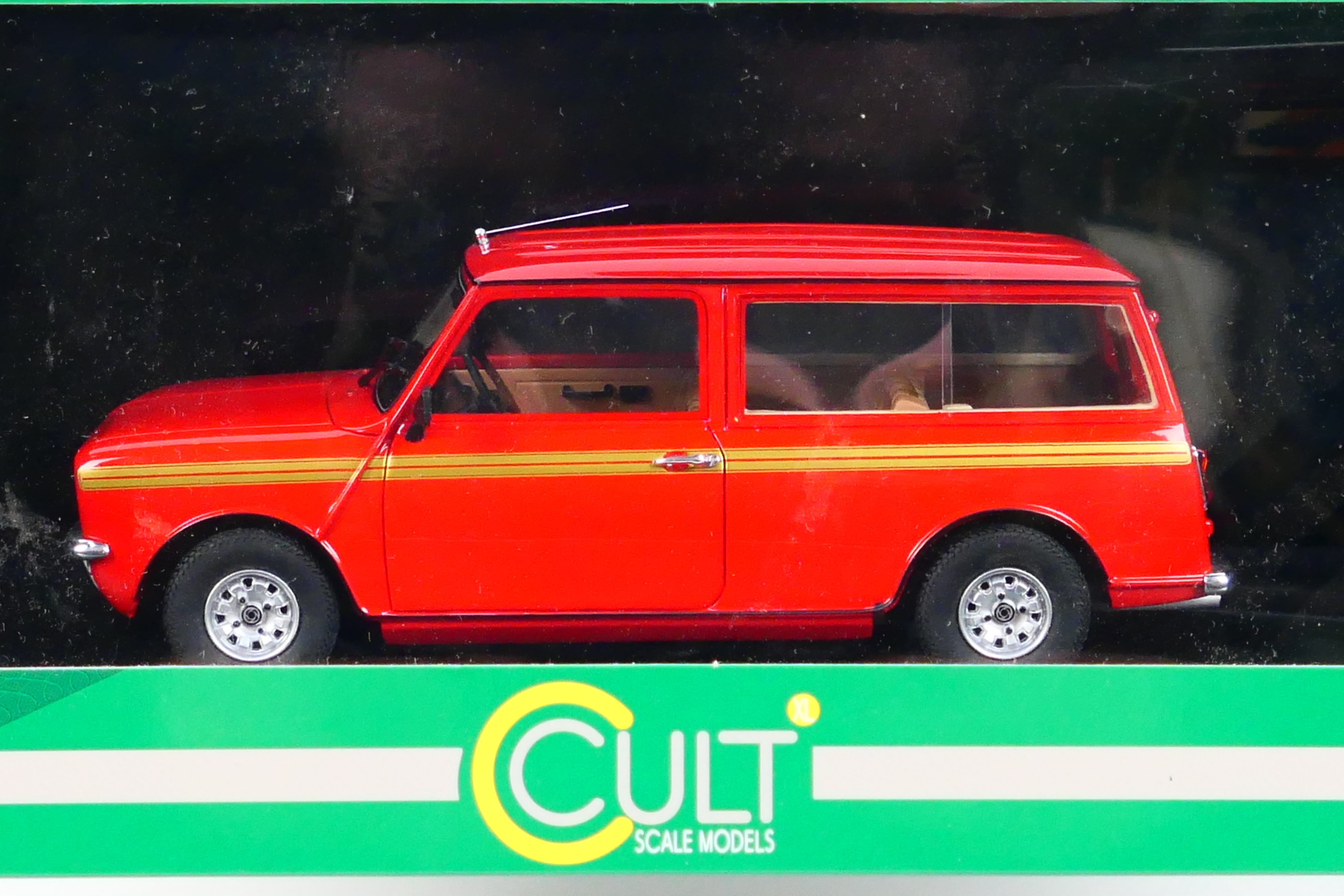 Cult Scale Models - A boxed 1:18 scale Cult Scale Models #CML018-1 Mini Clubman Estate HL. - Image 2 of 3