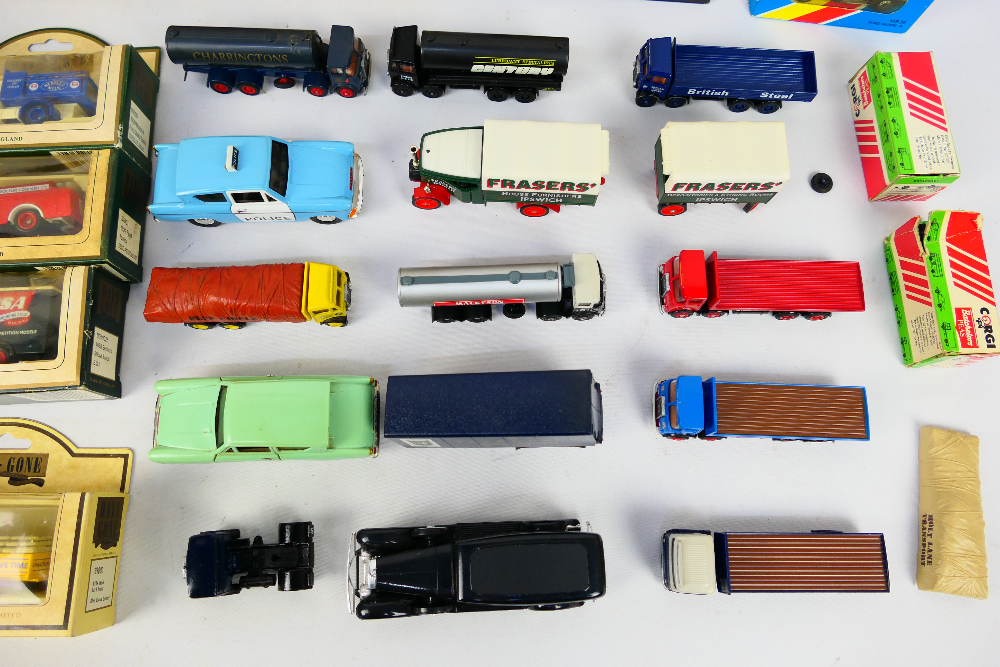 Lledo - Corgi - Matchbox - An assortment of boxed Lledo cars in excellent to near mint condition in