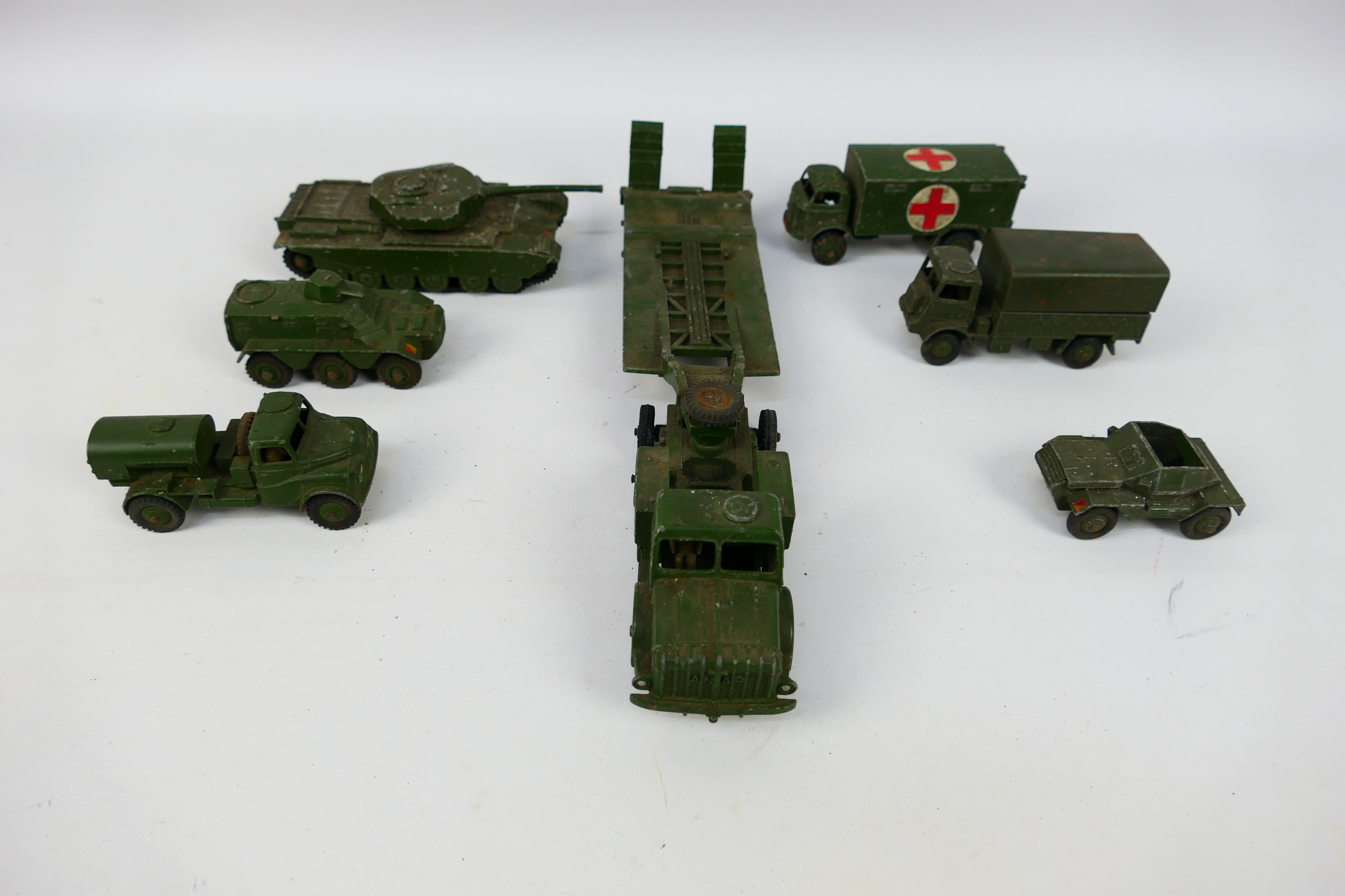 Dinky - A collection of unboxed military vehicles including Mighty Antar tank transporter # 660, - Image 6 of 10