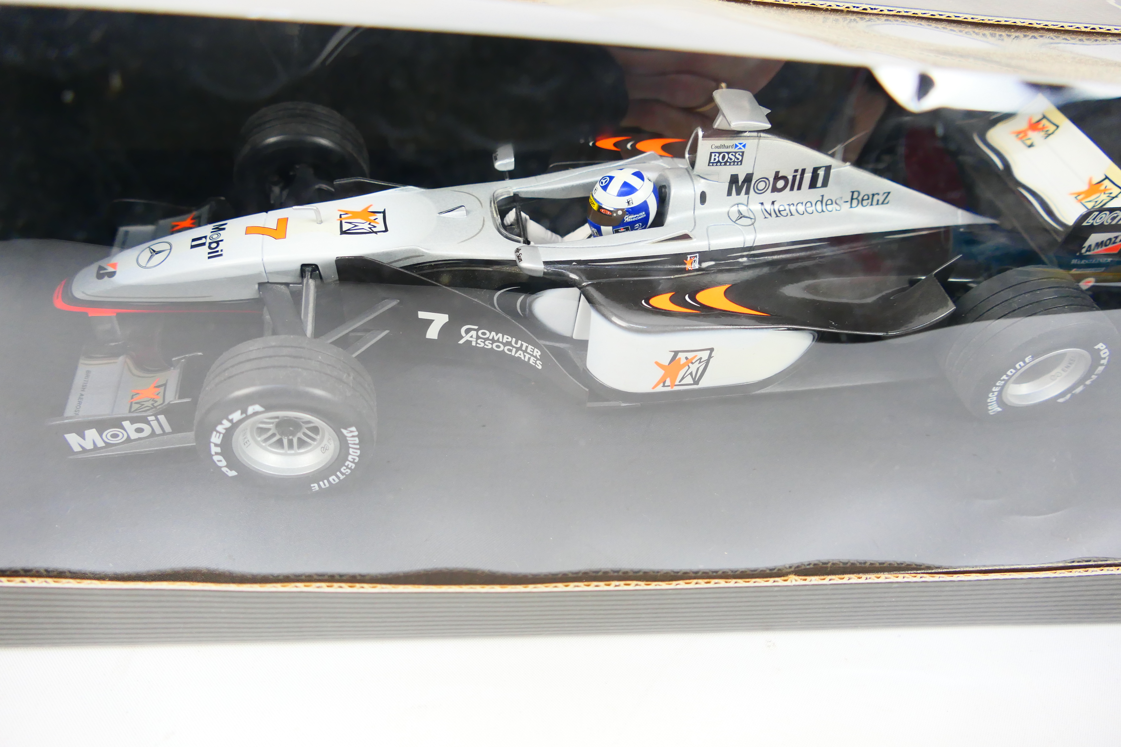 Minichamps - A boxed 1:18 scale Minichamps B6 6960220 diecast McLaren Mercedes F1 Racing Car, - Image 4 of 12