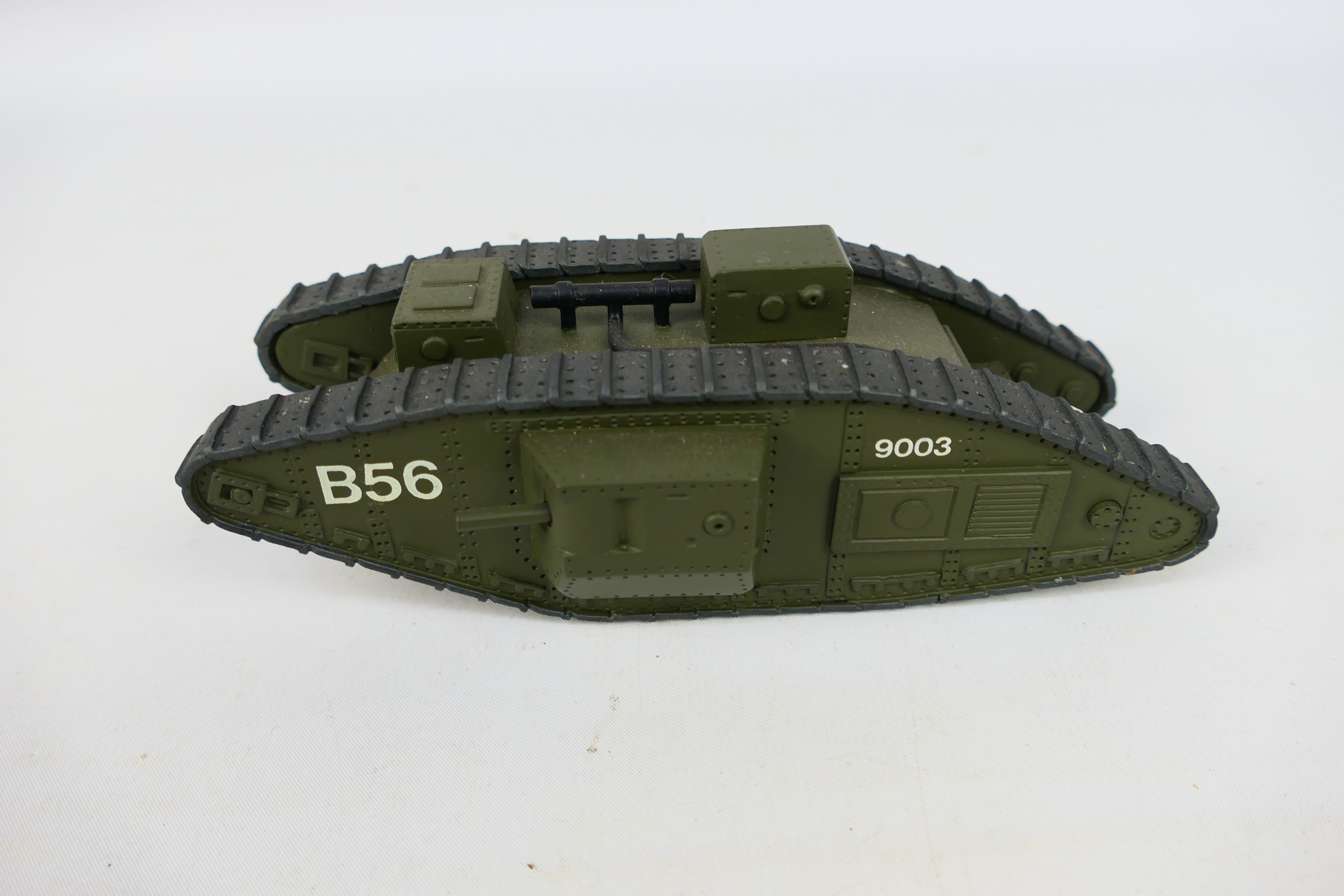 Hart Models - A white metal and resin Mark V tank in 1:48 scale. - Image 8 of 10