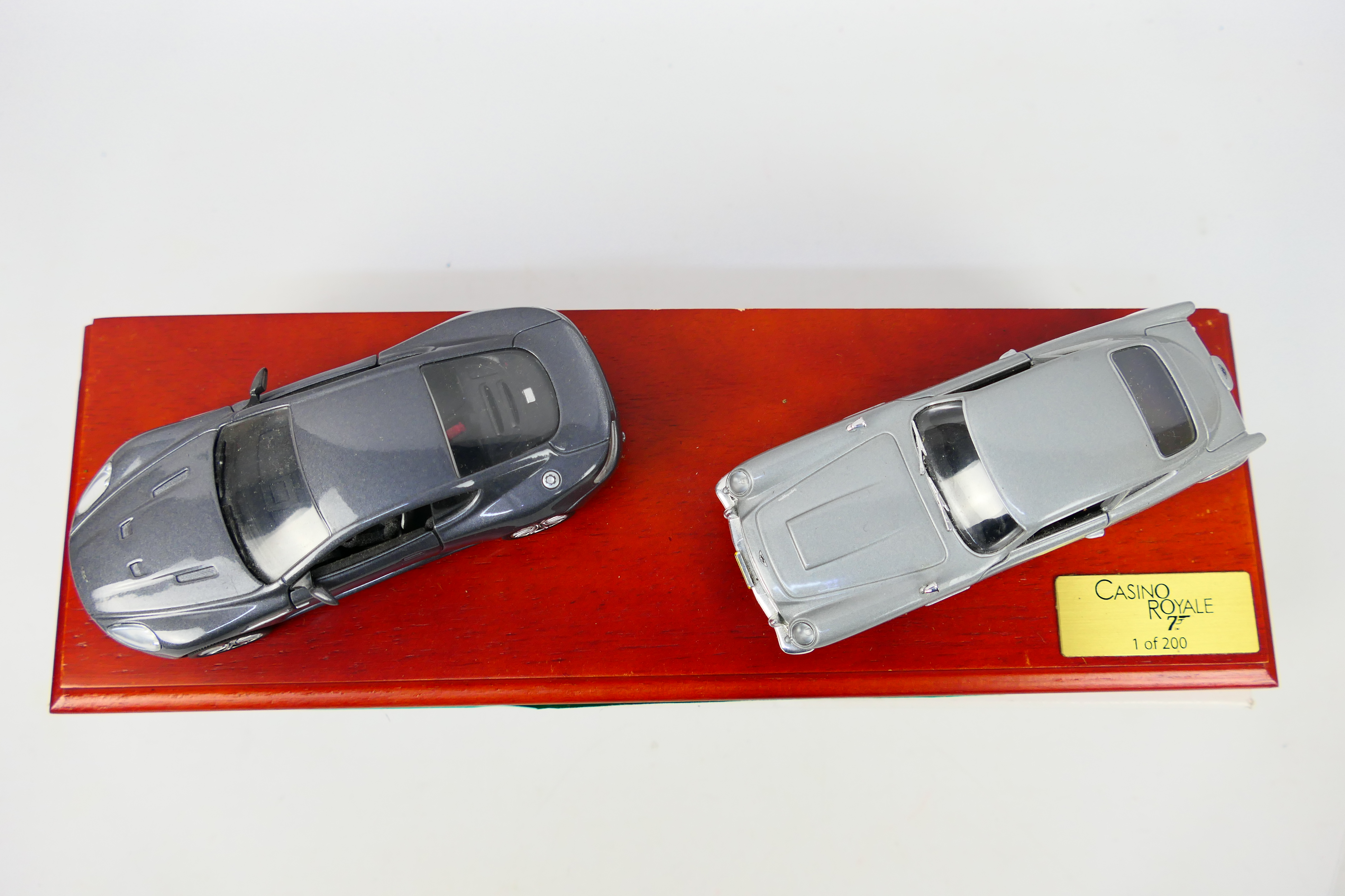 Corgi - A boxed 1:36 scale Corgi TY93994 Jamres Bond Casino Royale Plinth Set. - Image 3 of 14