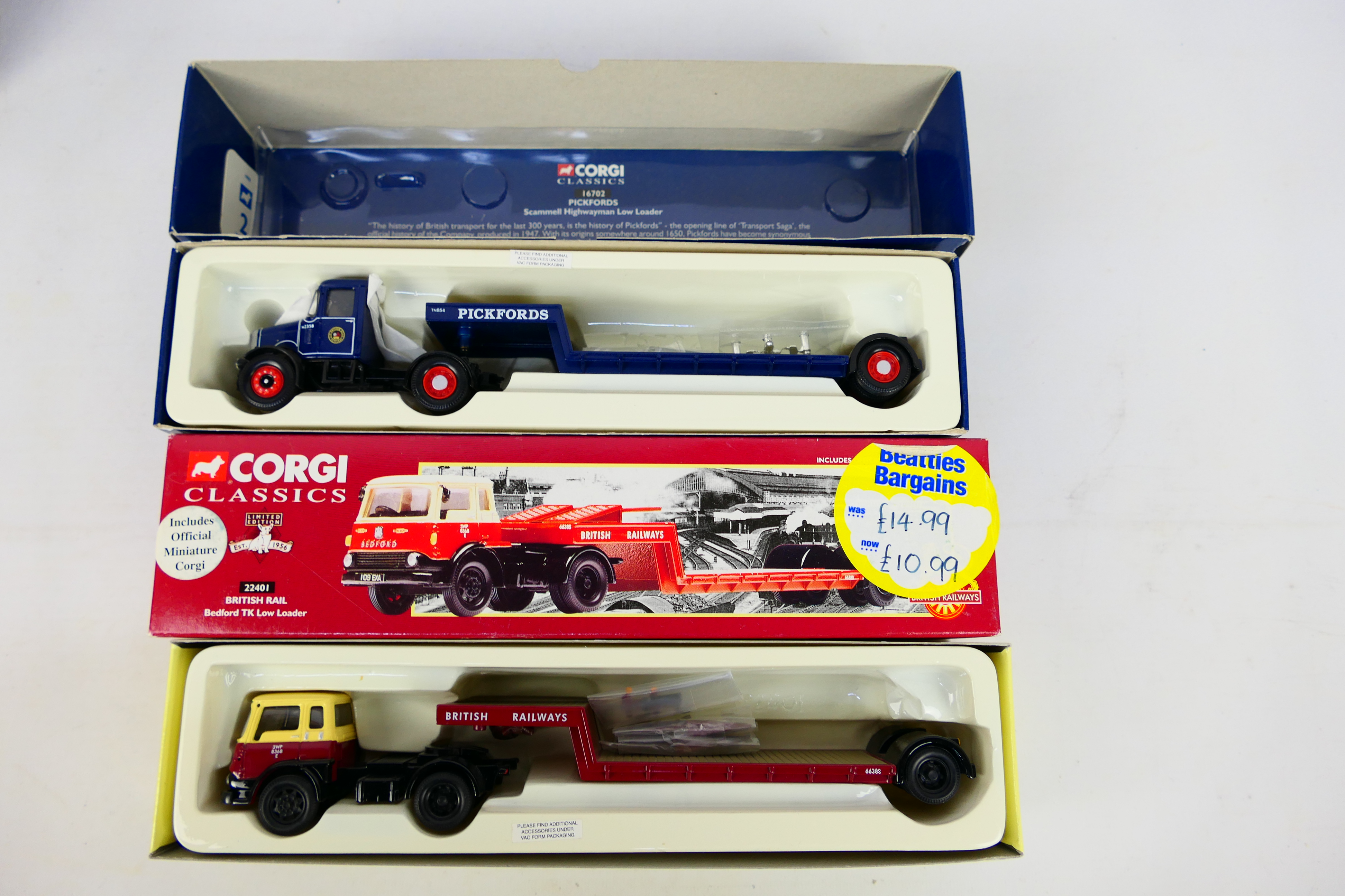 Corgi - Corgi Heavy Haulage - Vanguards - A boxed group of eight diecast model vehicles. - Image 9 of 10