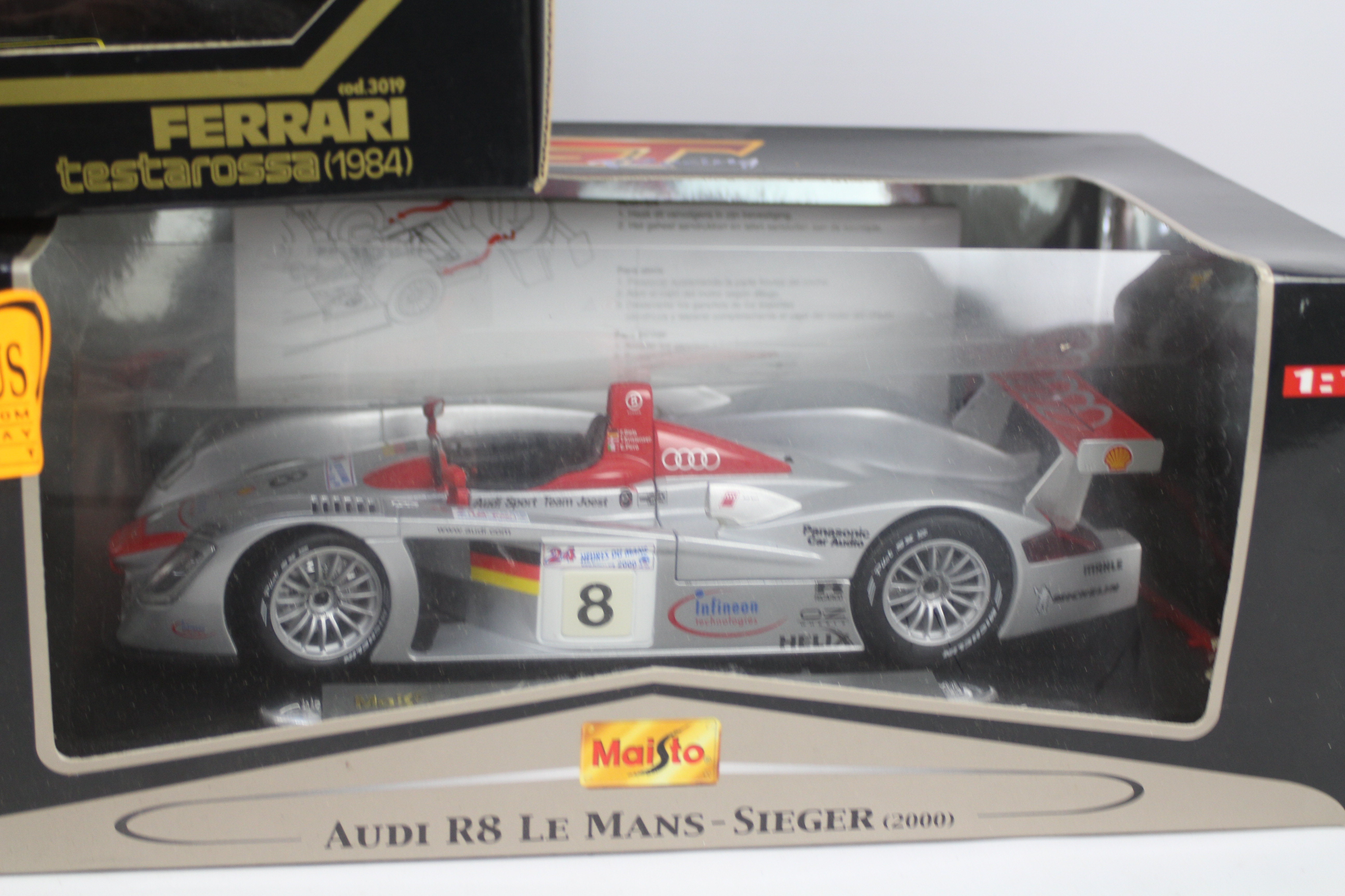 Bburago - Maisto - Three boxed diecast 1:18 scale model cars. - Image 8 of 8