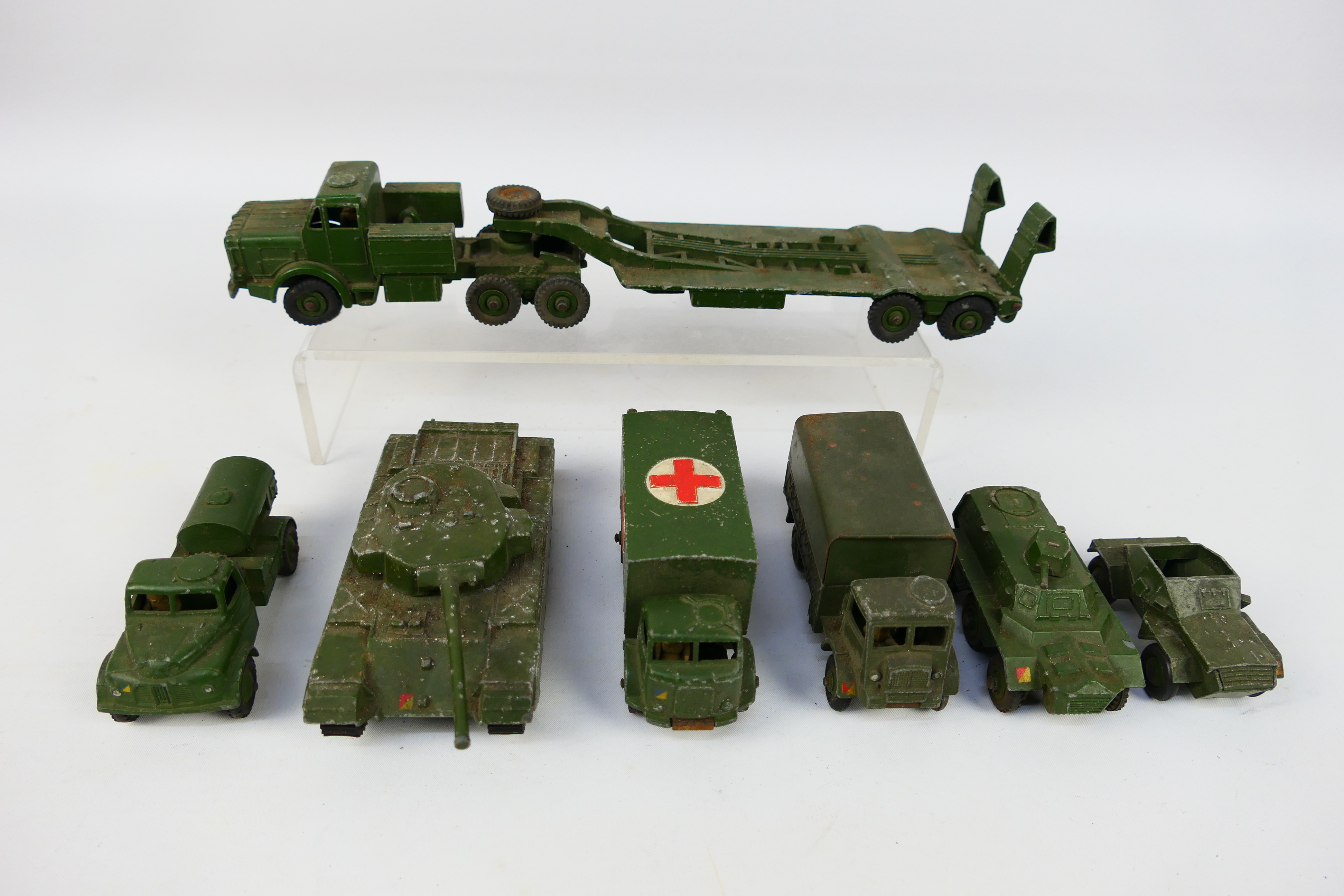 Dinky - A collection of unboxed military vehicles including Mighty Antar tank transporter # 660, - Image 2 of 10