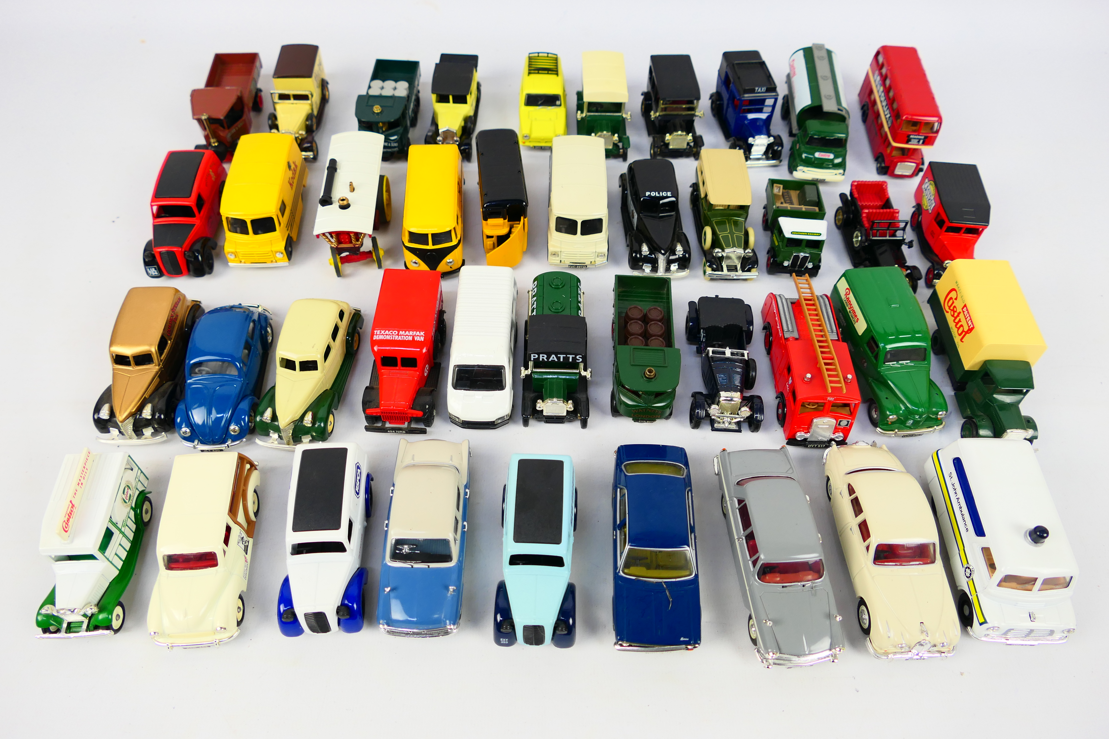 Vanguards - Lledo - Corgi - An assortment of approximately 40 unboxed vehicles from various brands