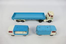 Corgi - An unboxed Corgi CoOp 3 piece set.