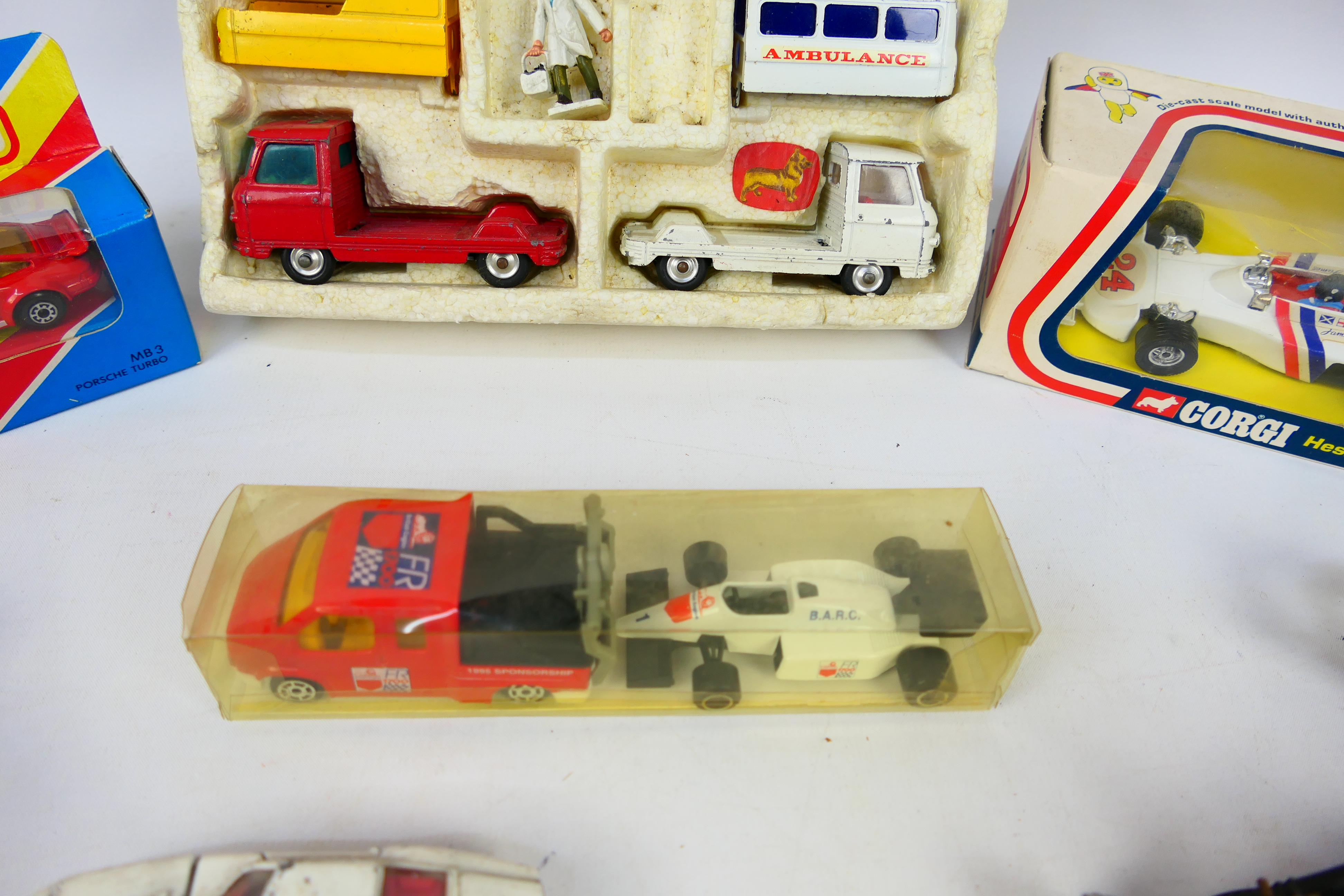 Dinky - Matchbox - Corgi - A collection of diecast model vehicle comprising of a boxed Corgi - Image 11 of 14