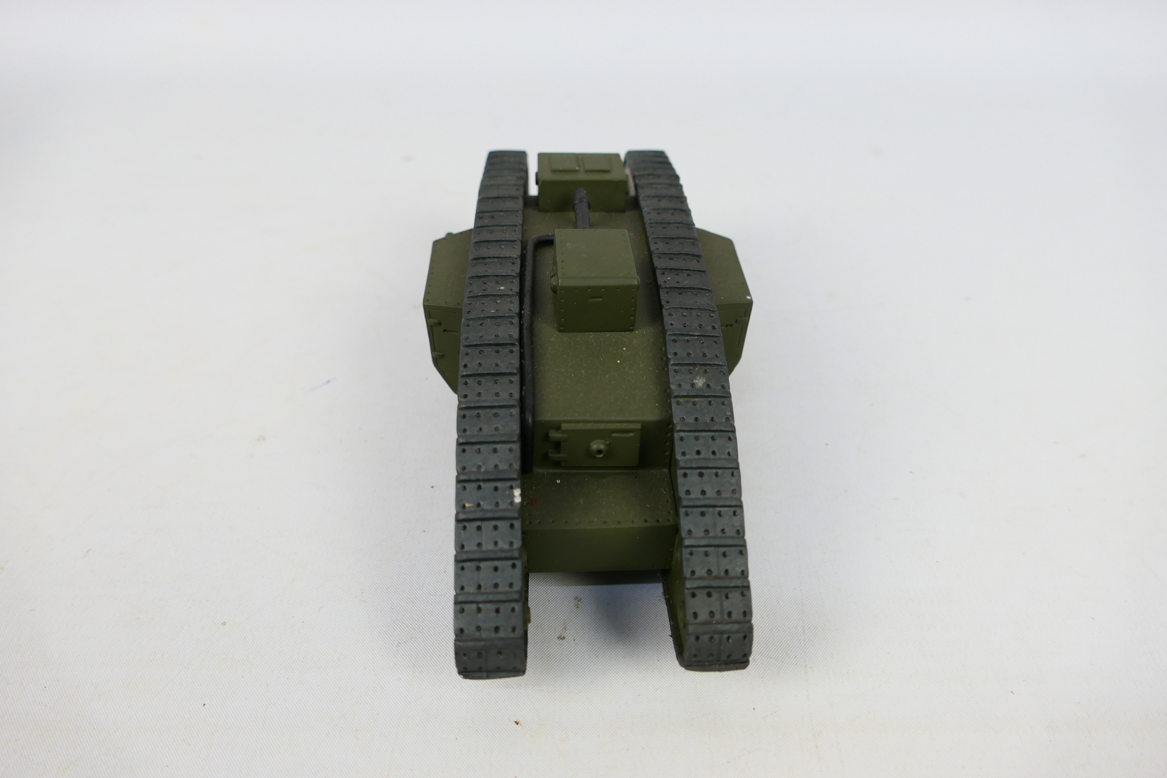 Hart Models - A white metal and resin Mark V tank in 1:48 scale. - Image 6 of 10