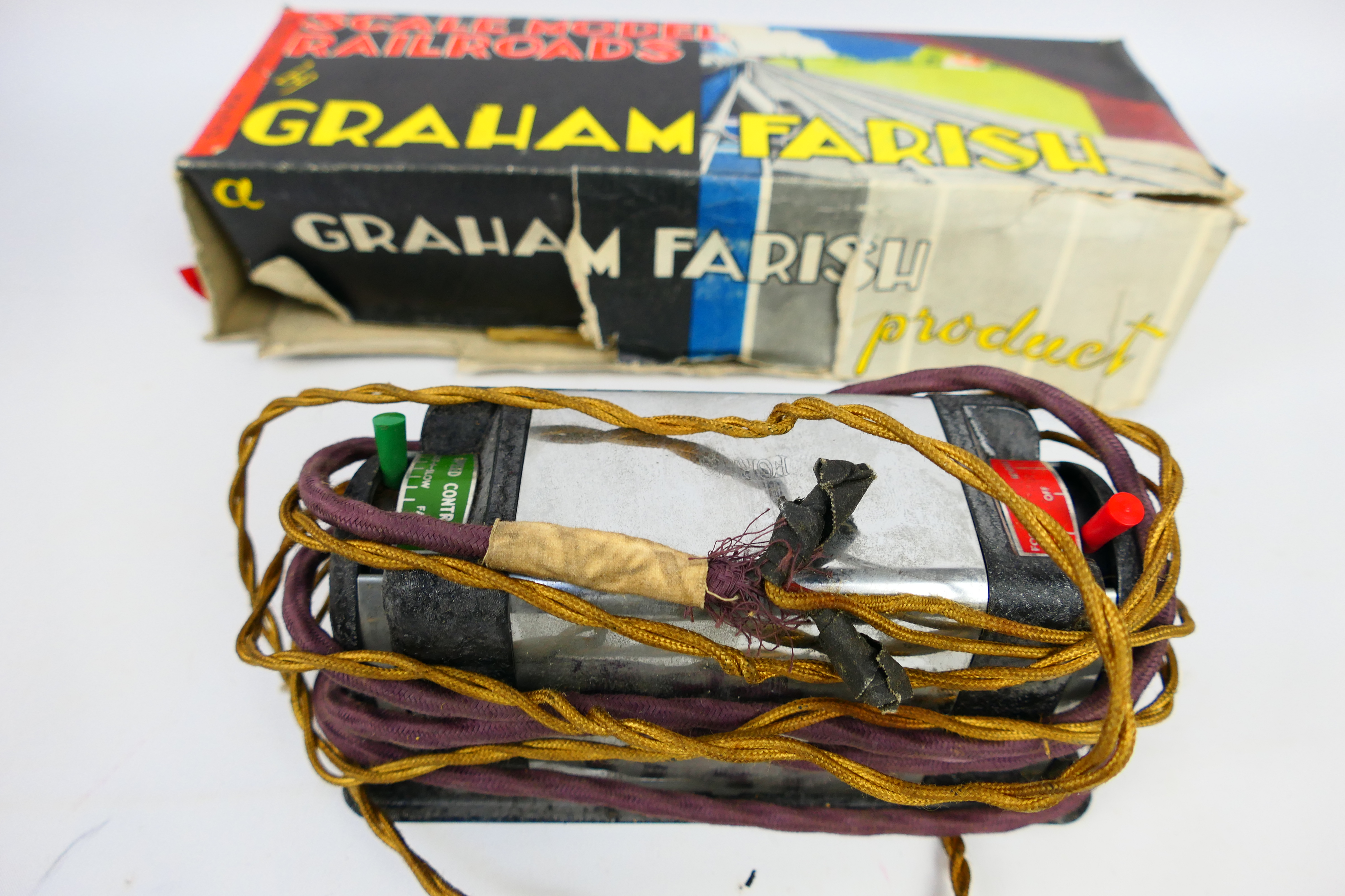 Graham Farish - A boxed vintage Graham Farish OO gauge electric train set with locomotive and - Image 14 of 18