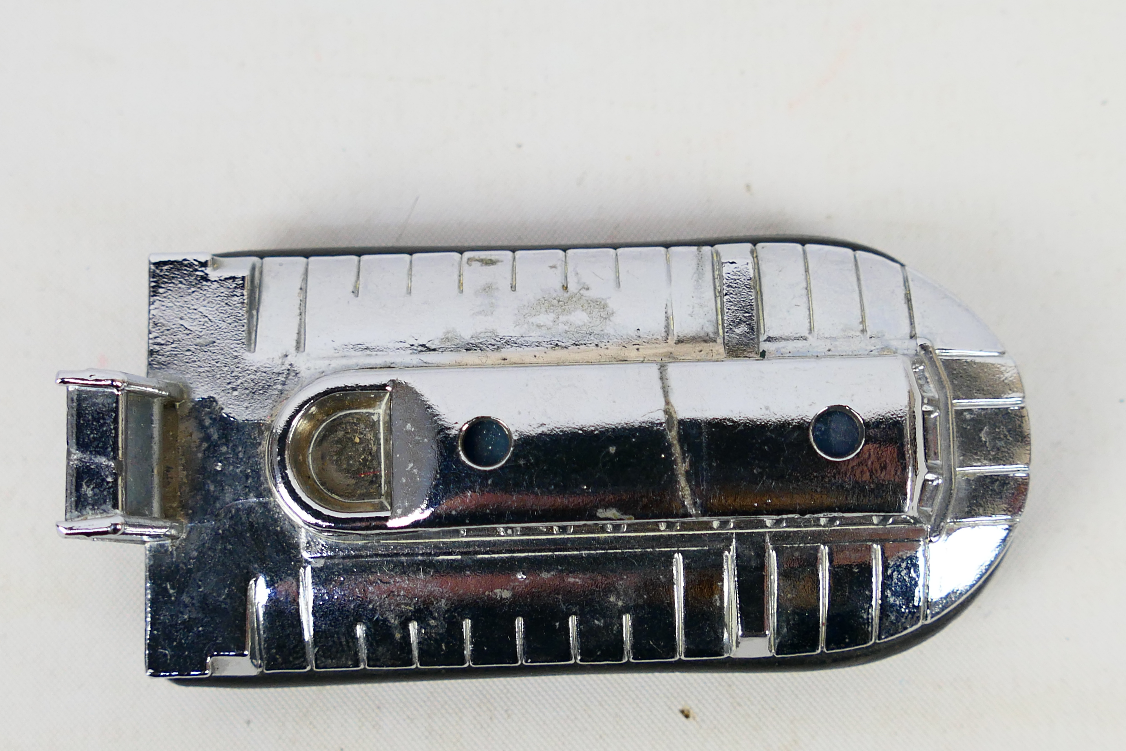 Matchbox - An unboxed possible pre production SRN6 Hovercraft # 72 in a chromed or polished finish. - Image 9 of 12