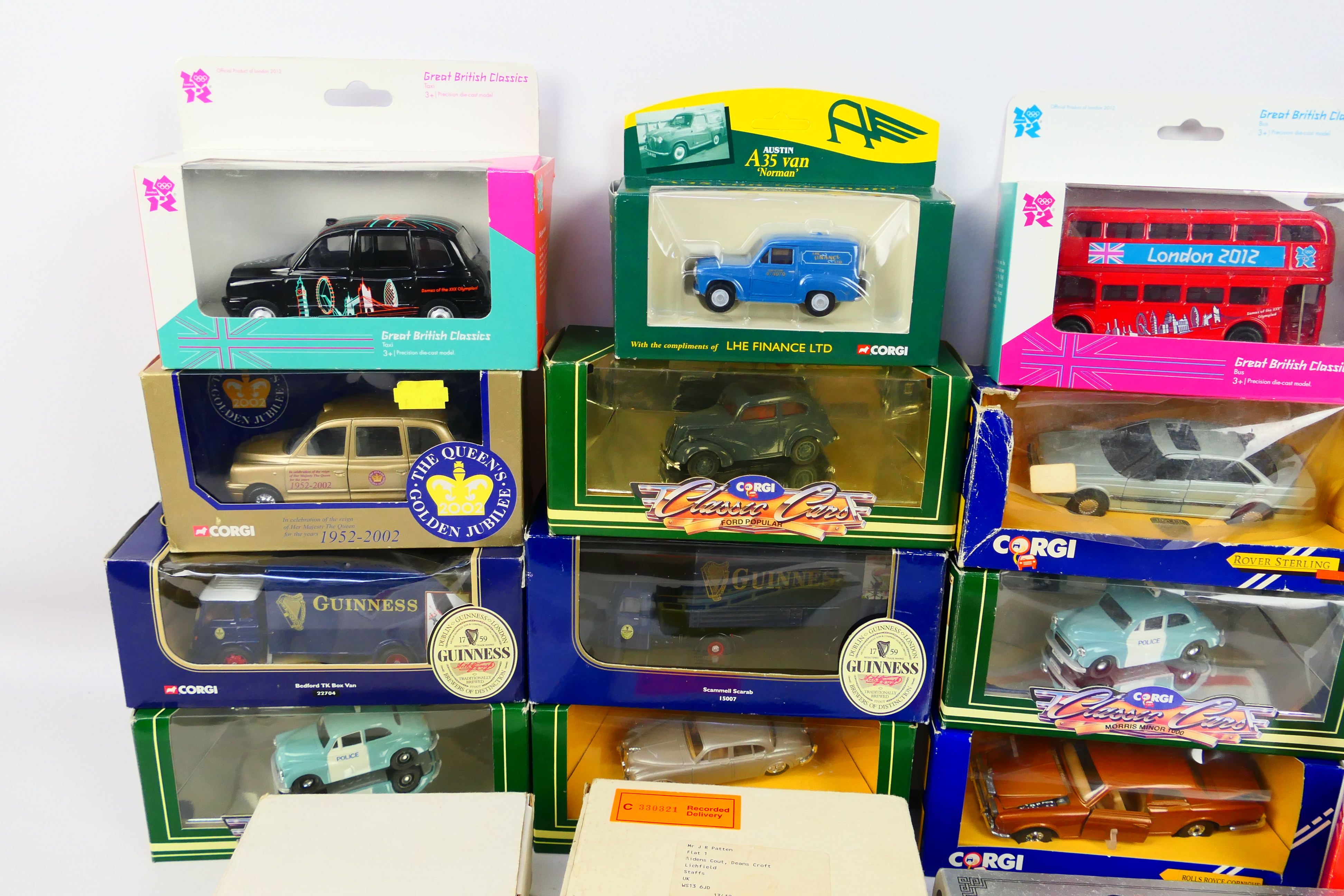 Corgi - 17 boxed diecast model vehicles in various scales from several Corgi series. - Image 2 of 4