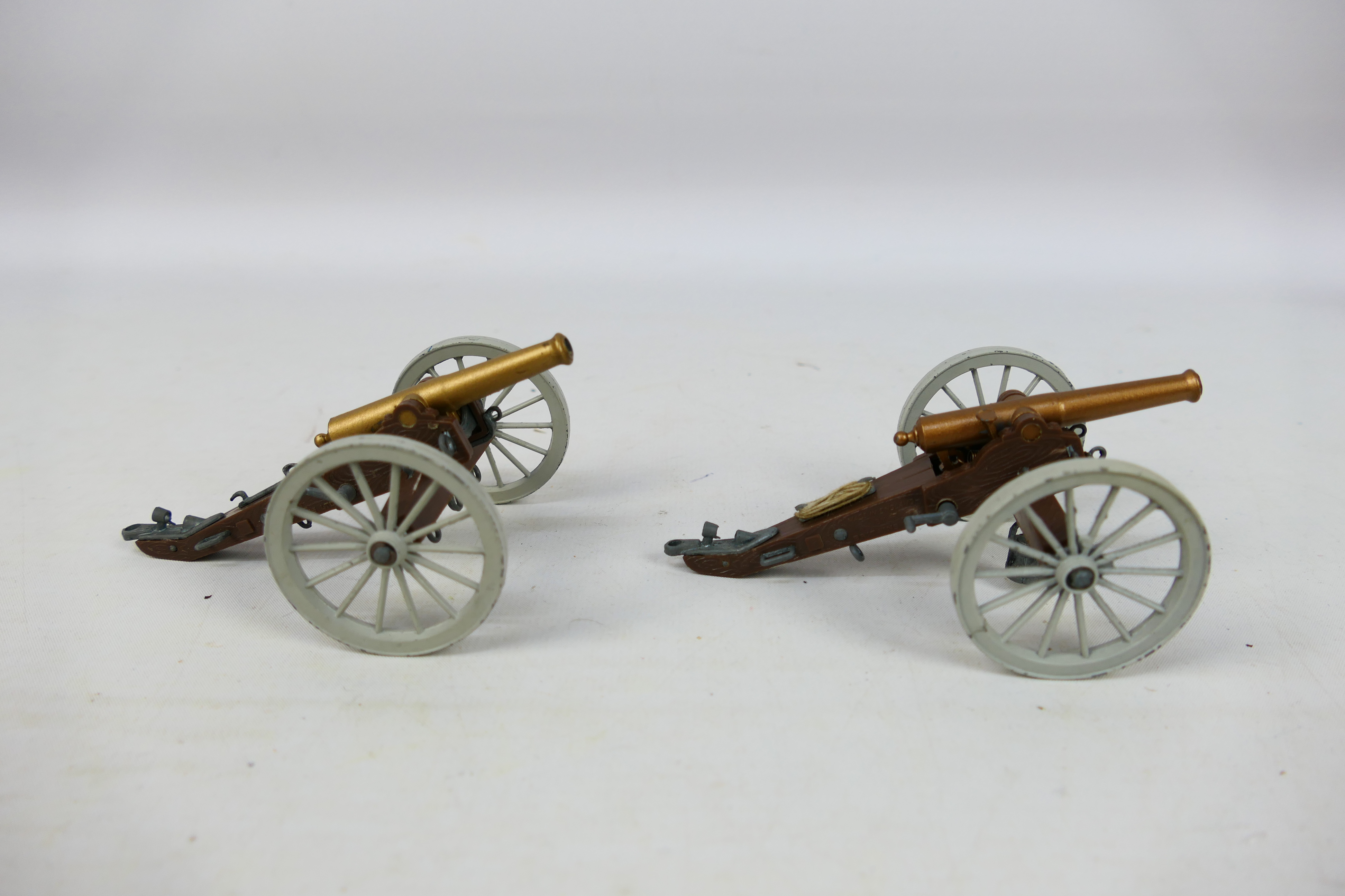 Britains - A boxed American Civil War Field Piece # 9726 and a second unboxed model. - Image 6 of 10