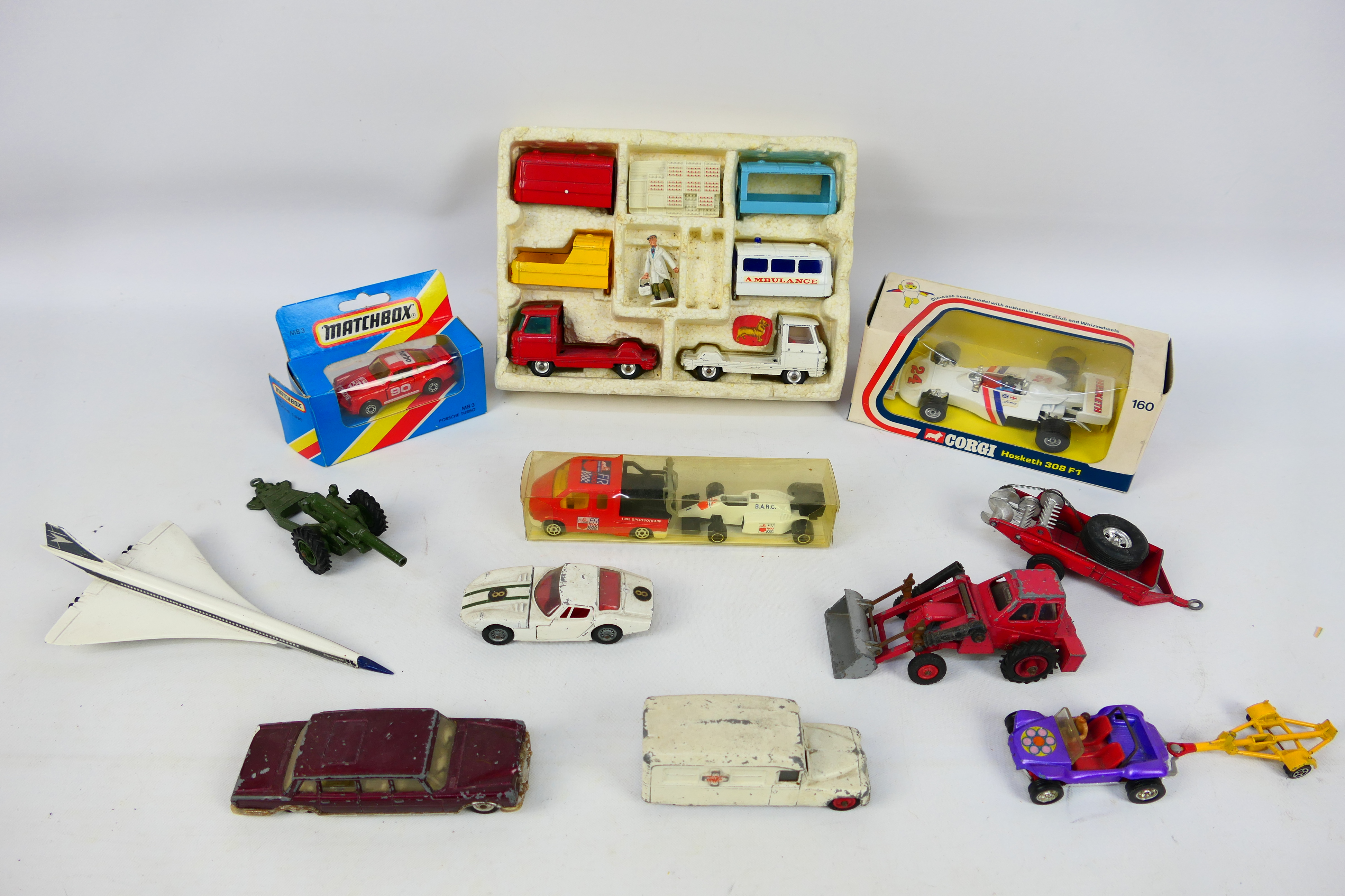 Dinky - Matchbox - Corgi - A collection of diecast model vehicle comprising of a boxed Corgi - Image 2 of 14