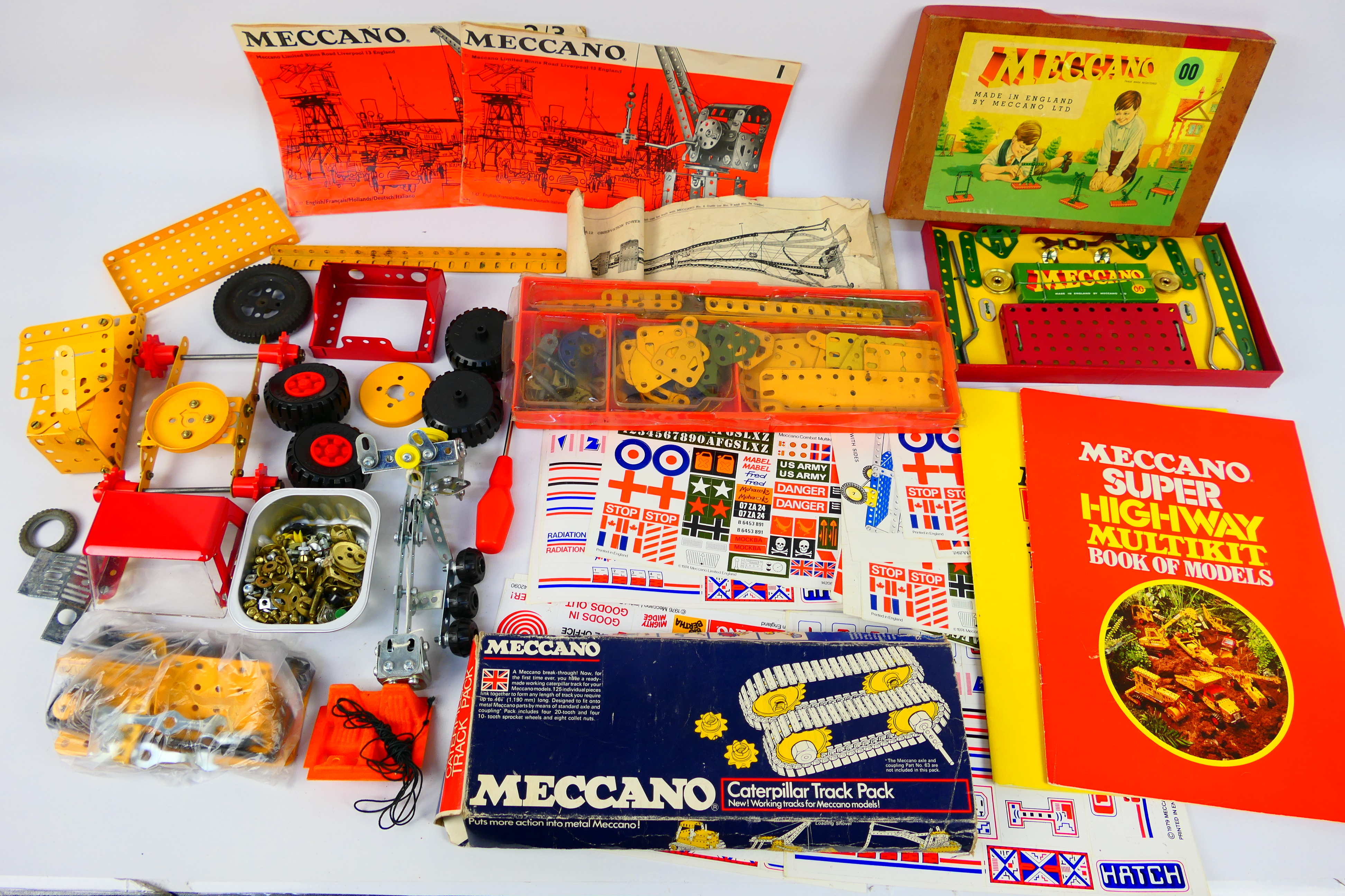 Meccano - A collection of parts and kits including a part built Highway truck, - Image 2 of 10