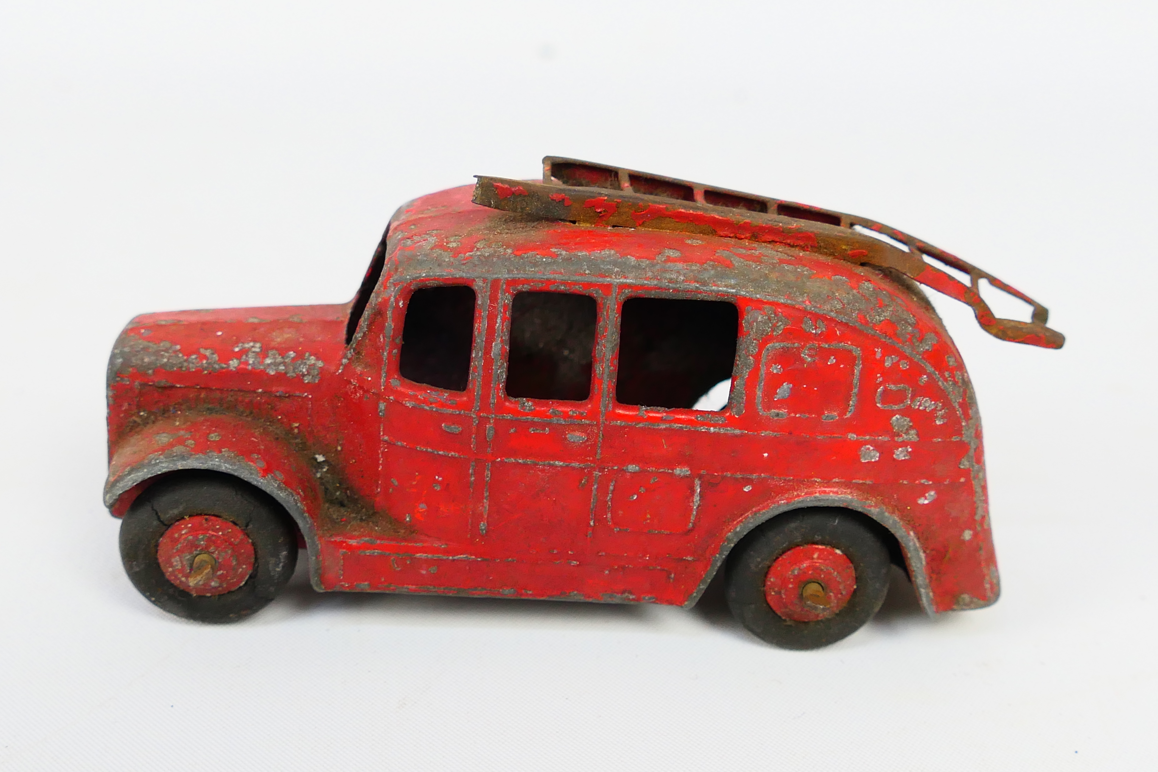 Dinky - Corgi - A collection of unboxed vehicles including Guy Slumberland van # 514, - Image 8 of 10