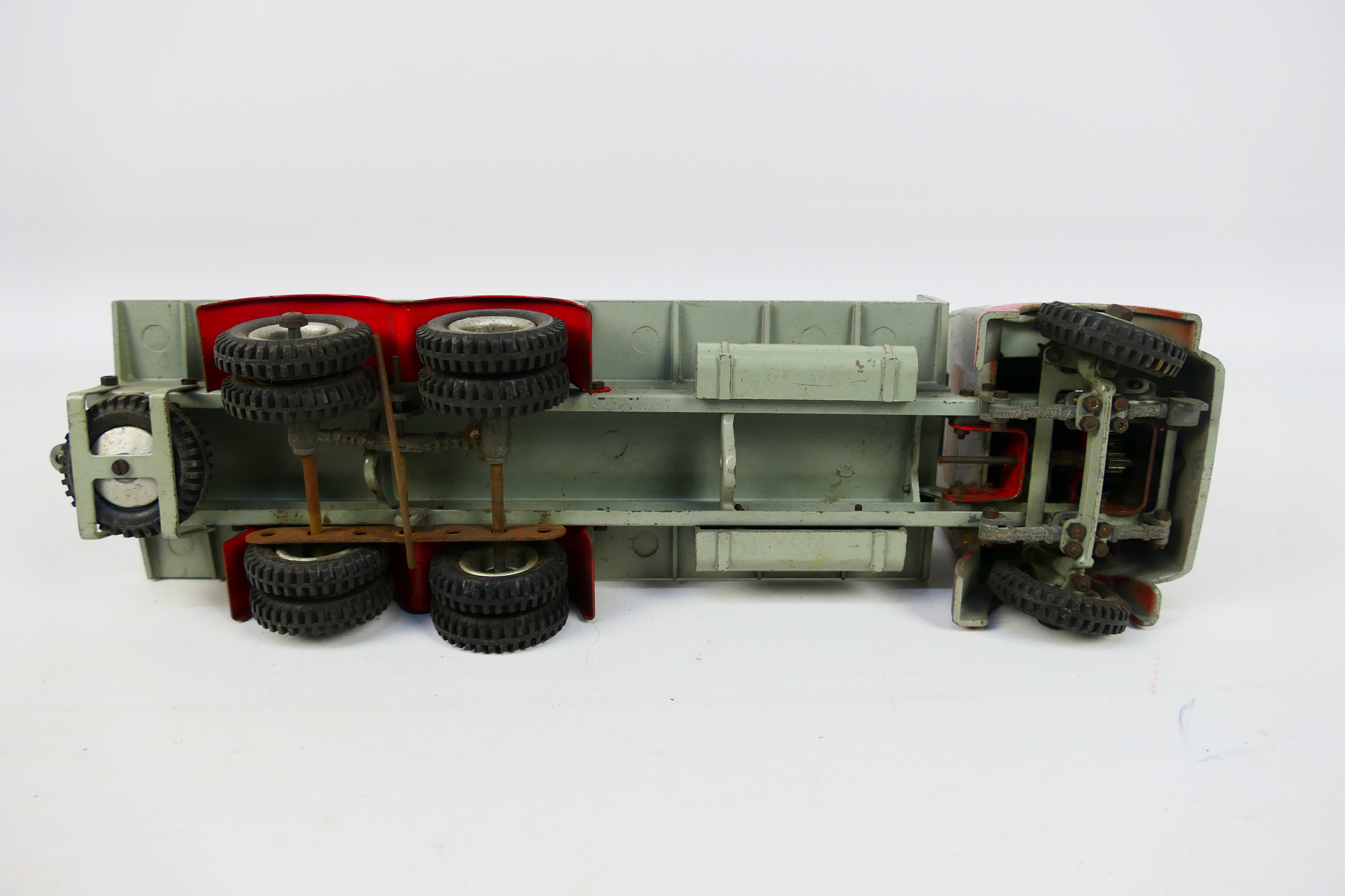 Shackleton - An unboxed Foden FG flat bed lorry by Shackleton in grey and red, - Image 13 of 14