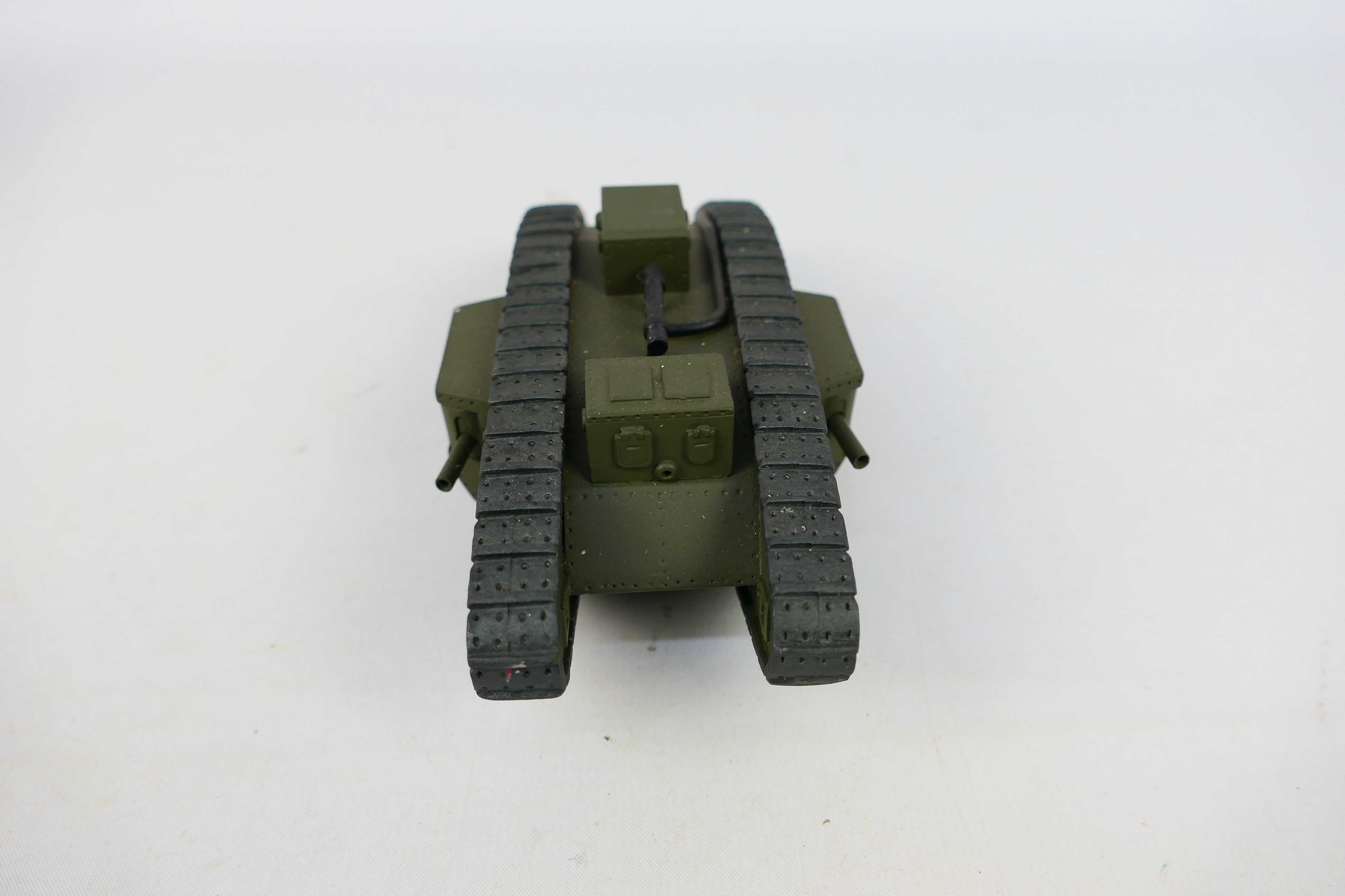 Hart Models - A white metal and resin Mark V tank in 1:48 scale. - Image 9 of 10