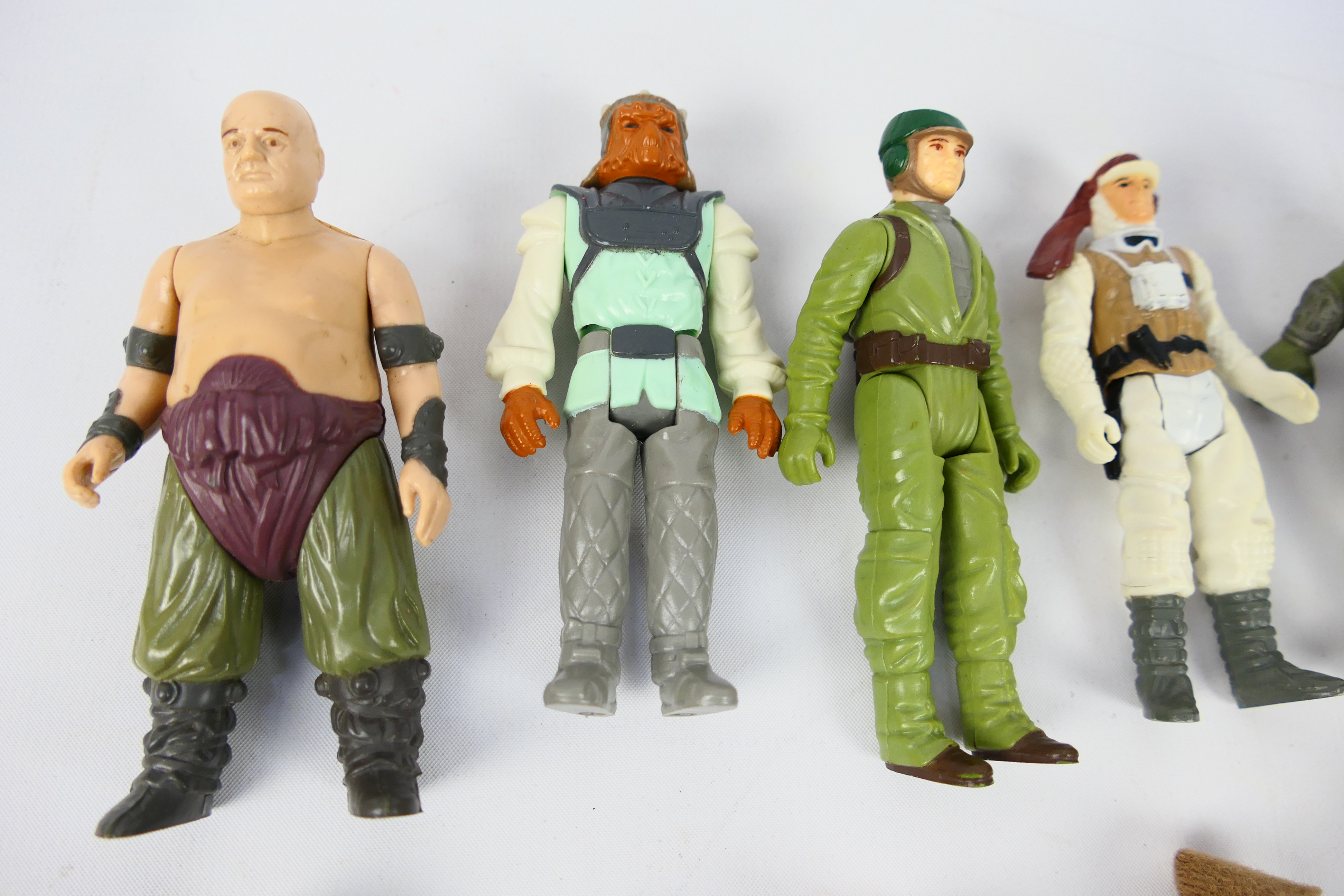 Kenner - Star Wars - A Collection of twelve Vintage Star Wars Figures from 1983 comprising of Endor - Image 2 of 9