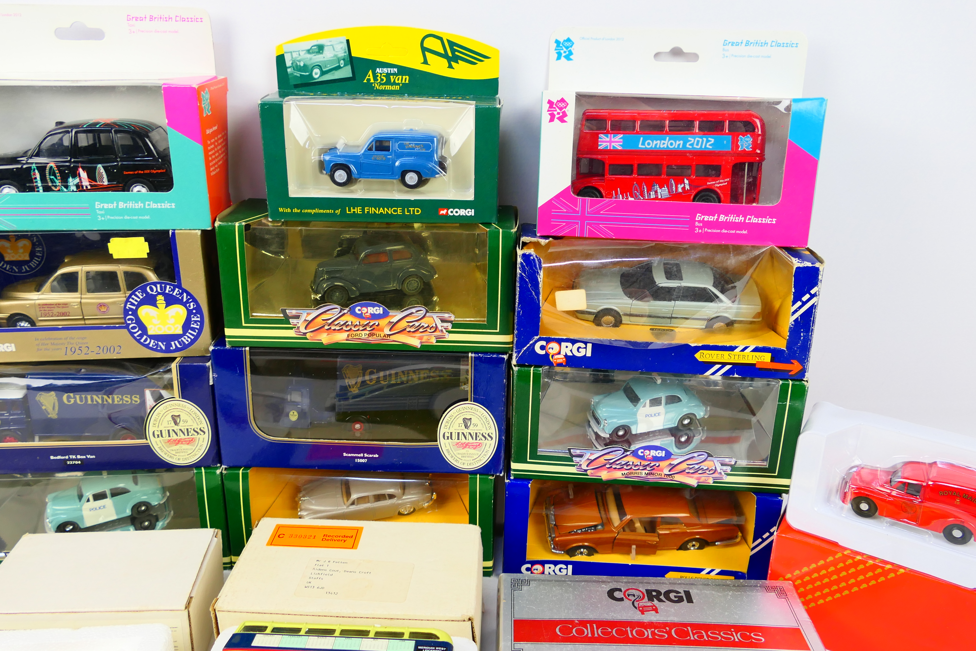 Corgi - 17 boxed diecast model vehicles in various scales from several Corgi series. - Image 3 of 4