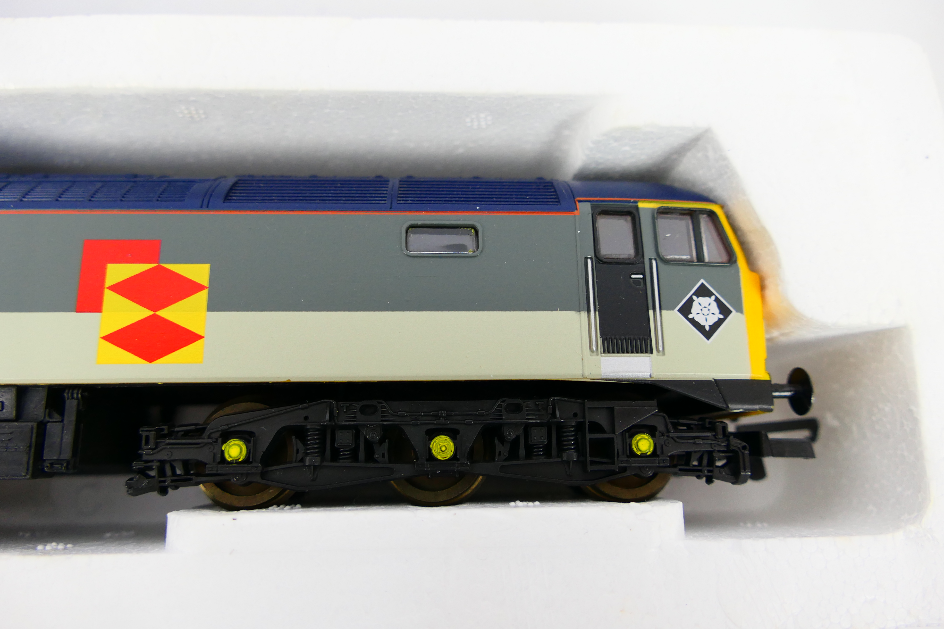 Lima - A boxed Lima Limited Edition OO gauge #205075 Class 47 diesel locomotive Op.No. - Image 3 of 4