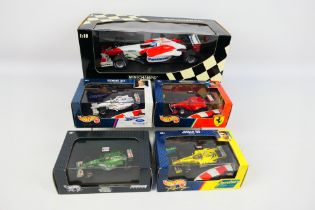 Minichamps - Hot Wheels - A collection of boxed F1 themed cars.