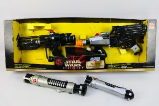 Hasbro - Star Wars - A Star Wars Naboo Assault Set in excellent condition with all parts present in