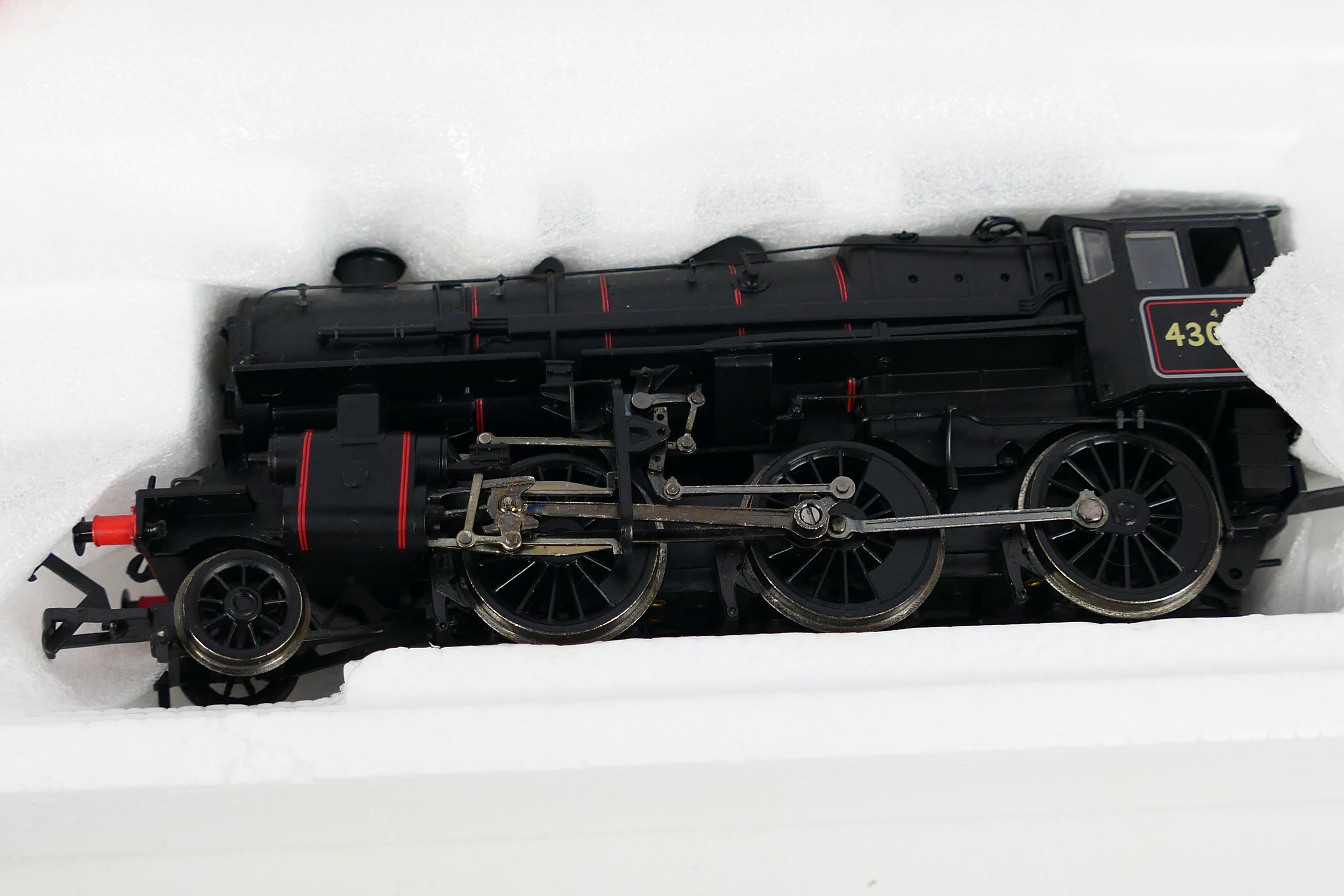 Bachmann - A boxed Bachmann OO gauge DCC READY #32-576 Ivatt Class 4 2-6-0 steam locomotive and - Image 6 of 8