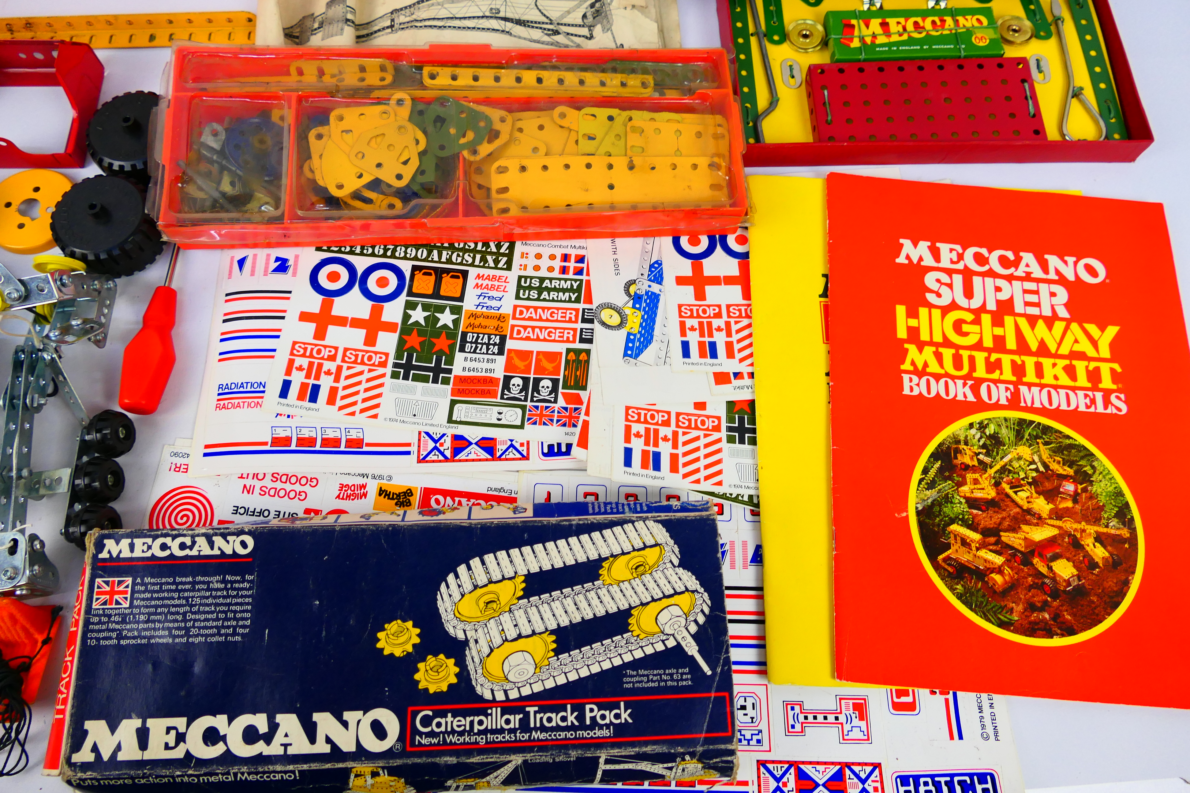 Meccano - A collection of parts and kits including a part built Highway truck, - Image 8 of 10