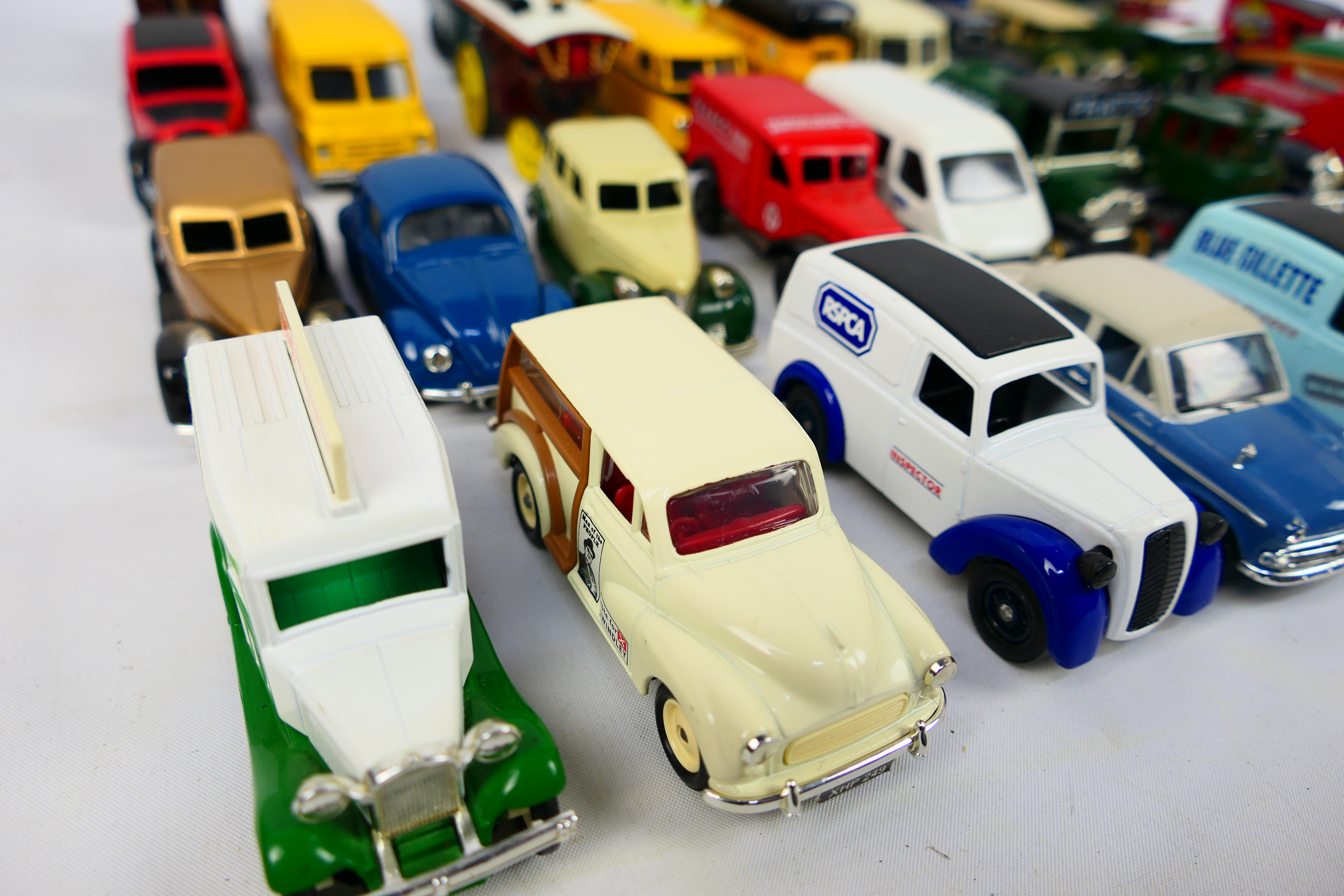 Vanguards - Lledo - Corgi - An assortment of approximately 40 unboxed vehicles from various brands - Image 8 of 8