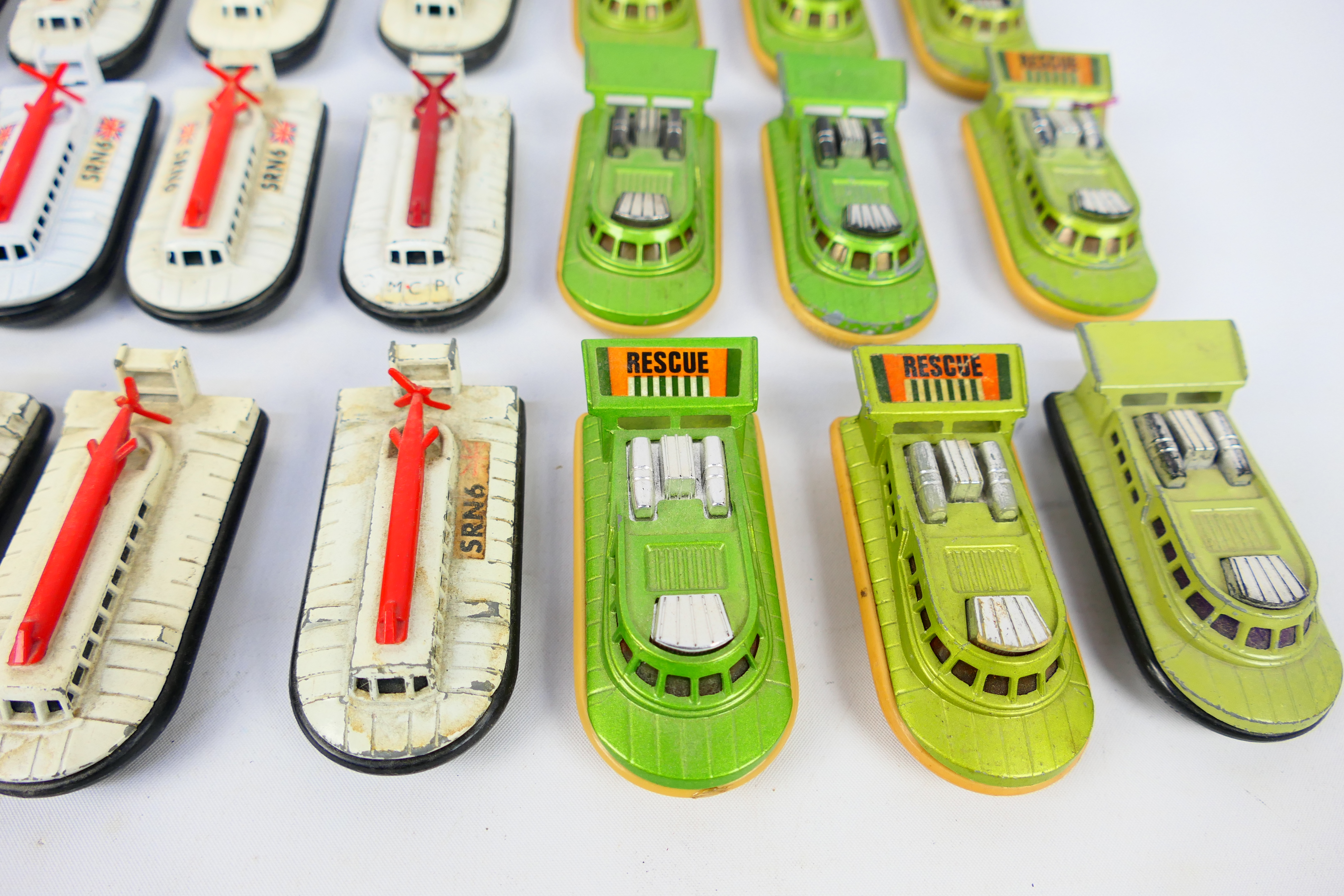 Matchbox - A group of unboxed hovercraft models including SRN6 Hovercraft # 72 and Rescue - Image 4 of 6