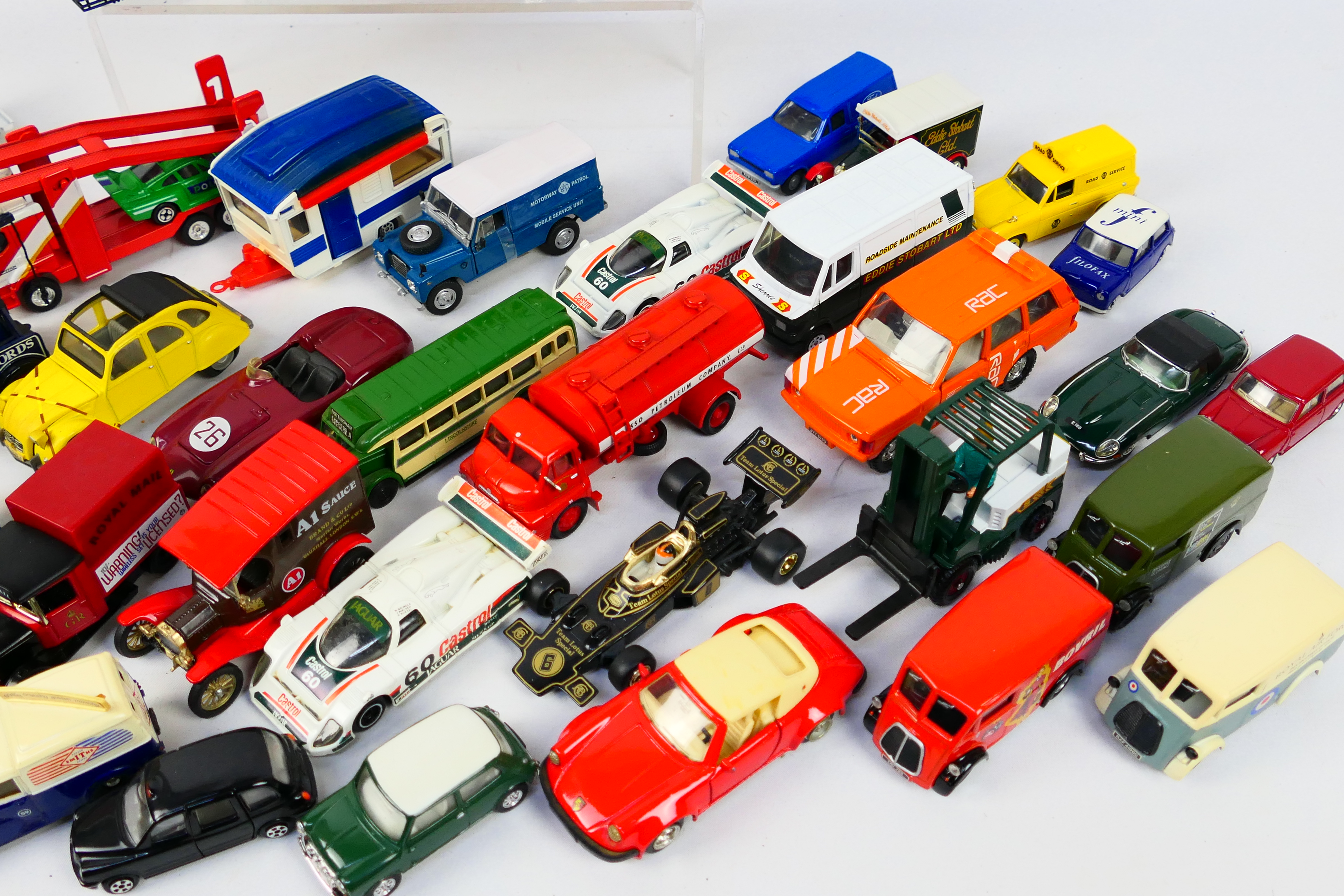 Corgi - EFE - An assortment of approximately 40 Corgi and EFE vehicles including a Corgi vehicle - Image 4 of 4