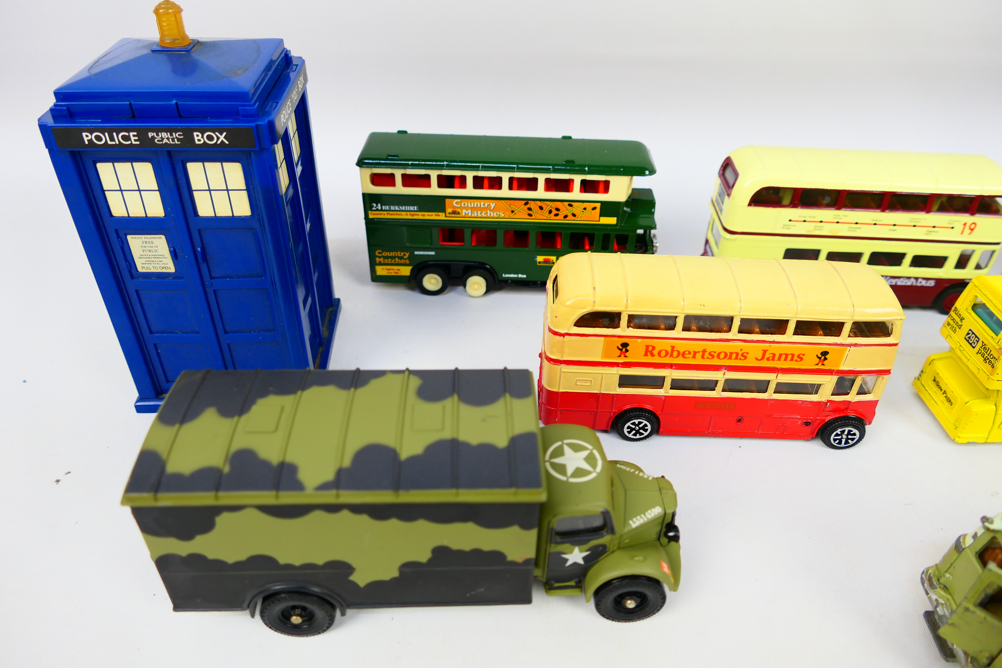 Corgi - EFE - An assortment of unboxed Corgi vehicles in excellent to near mint condition. - Image 6 of 14