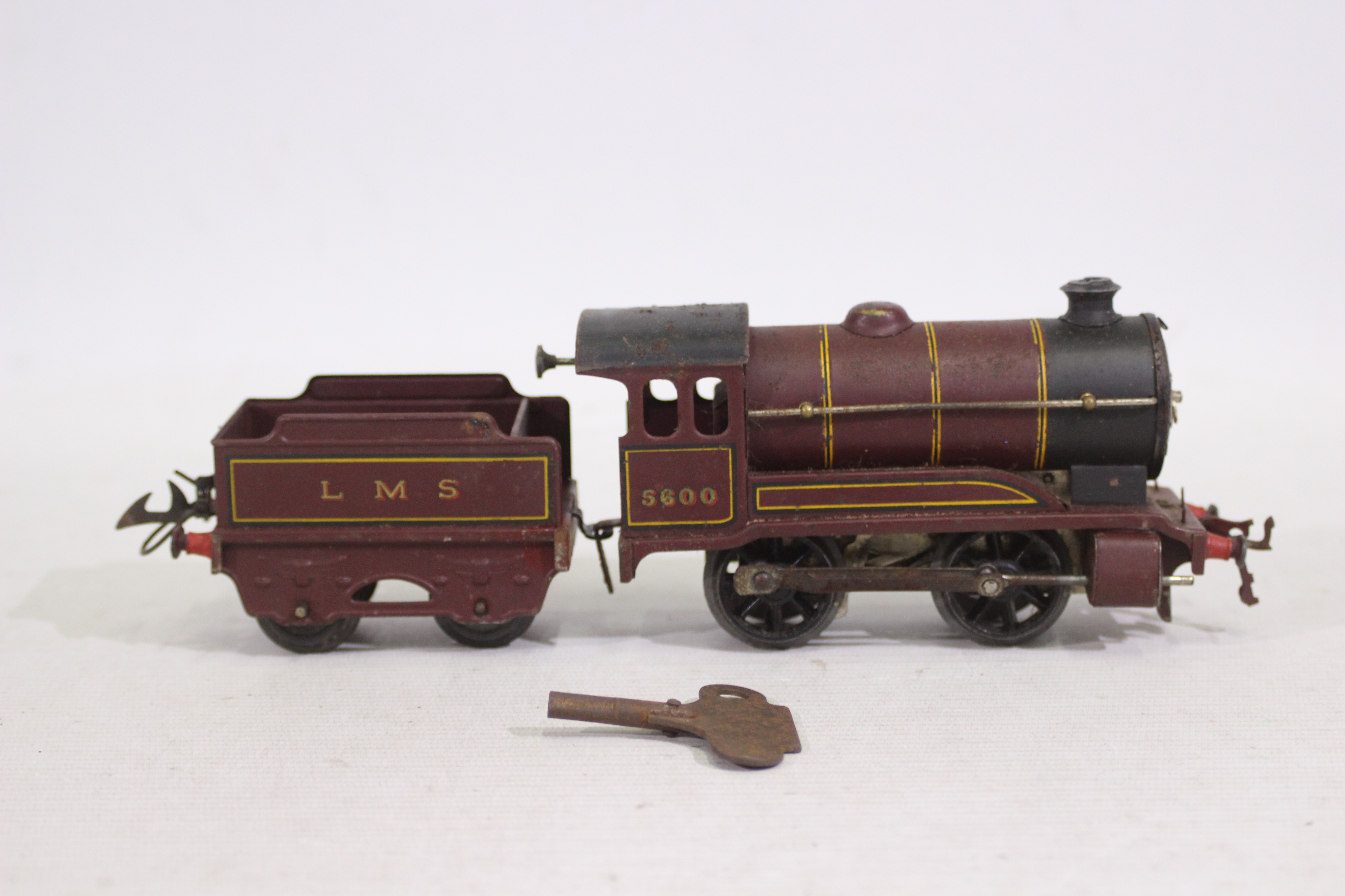 Hornby - A boxed O gauge clockwork Passenger Train Set # 501. - Image 3 of 9