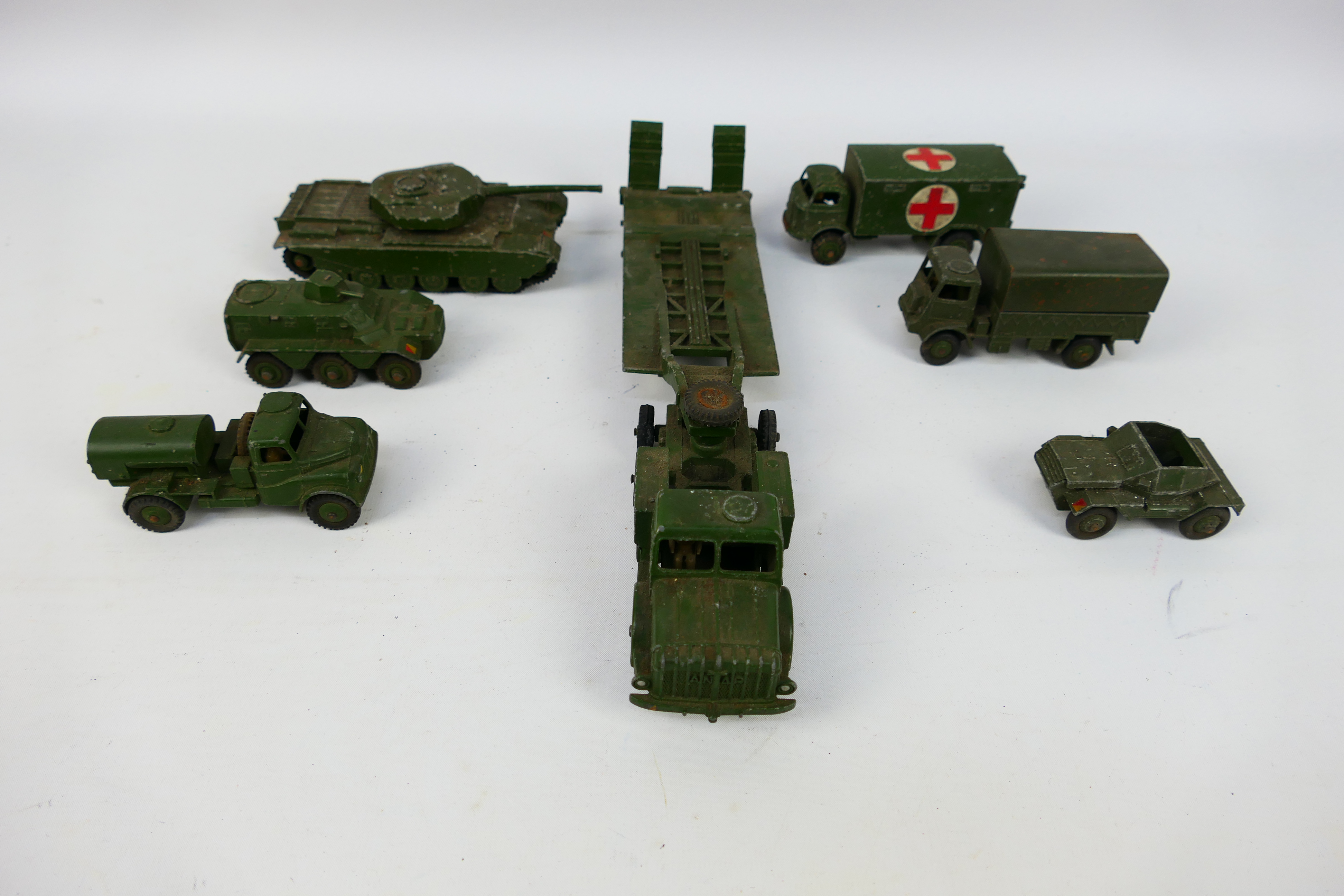 Dinky - A collection of unboxed military vehicles including Mighty Antar tank transporter # 660, - Image 5 of 10