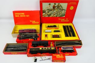 Tri-ang - A boxed OO gauge electric train set # RS.