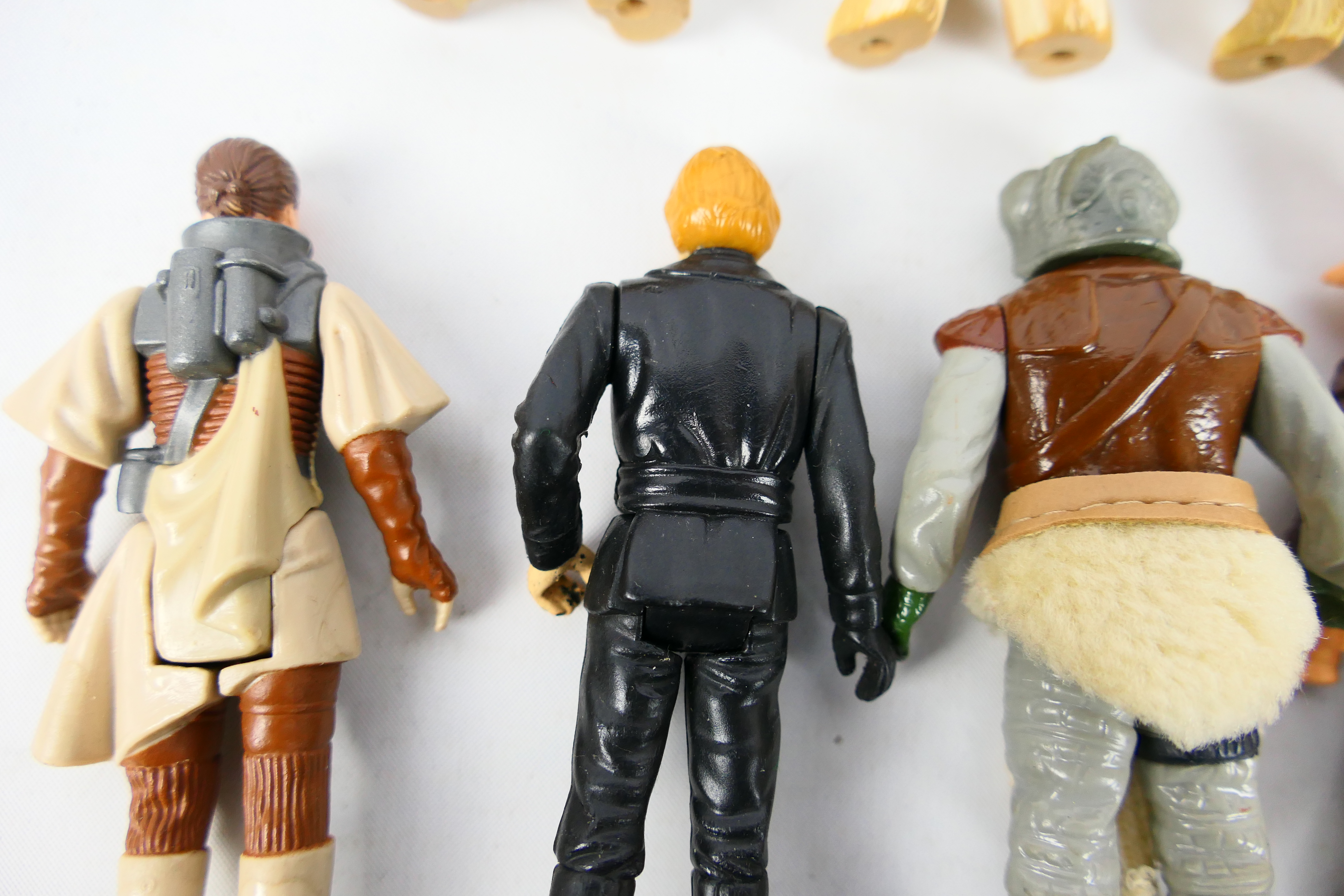 Kenner - Star Wars - A Collection of twelve Vintage Star Wars Figures from 1983 comprising of Chief - Image 6 of 11
