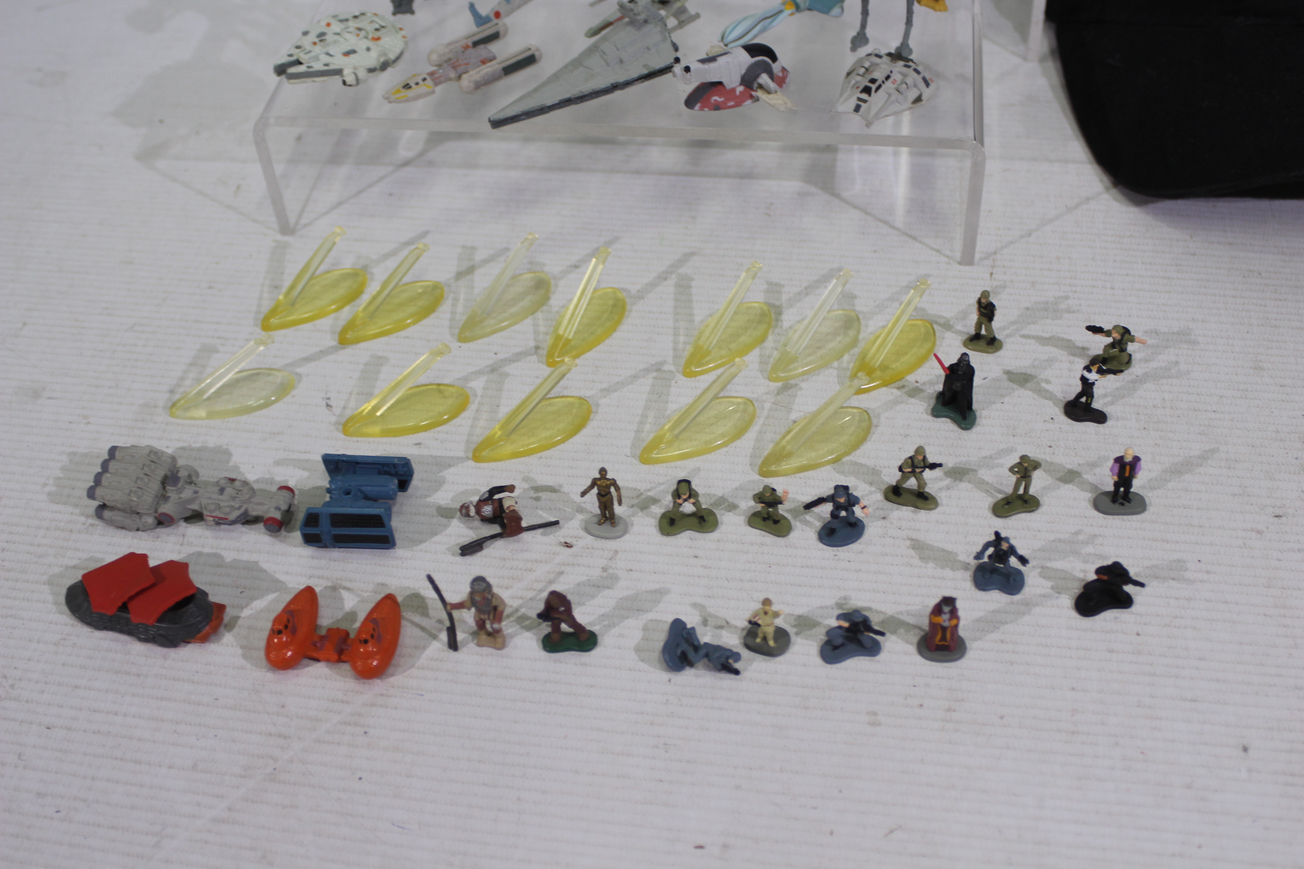 Hasbro - Micro Machines - Star Wars - A collection of unboxed Star Wars Micro Machines Figures, - Image 2 of 4