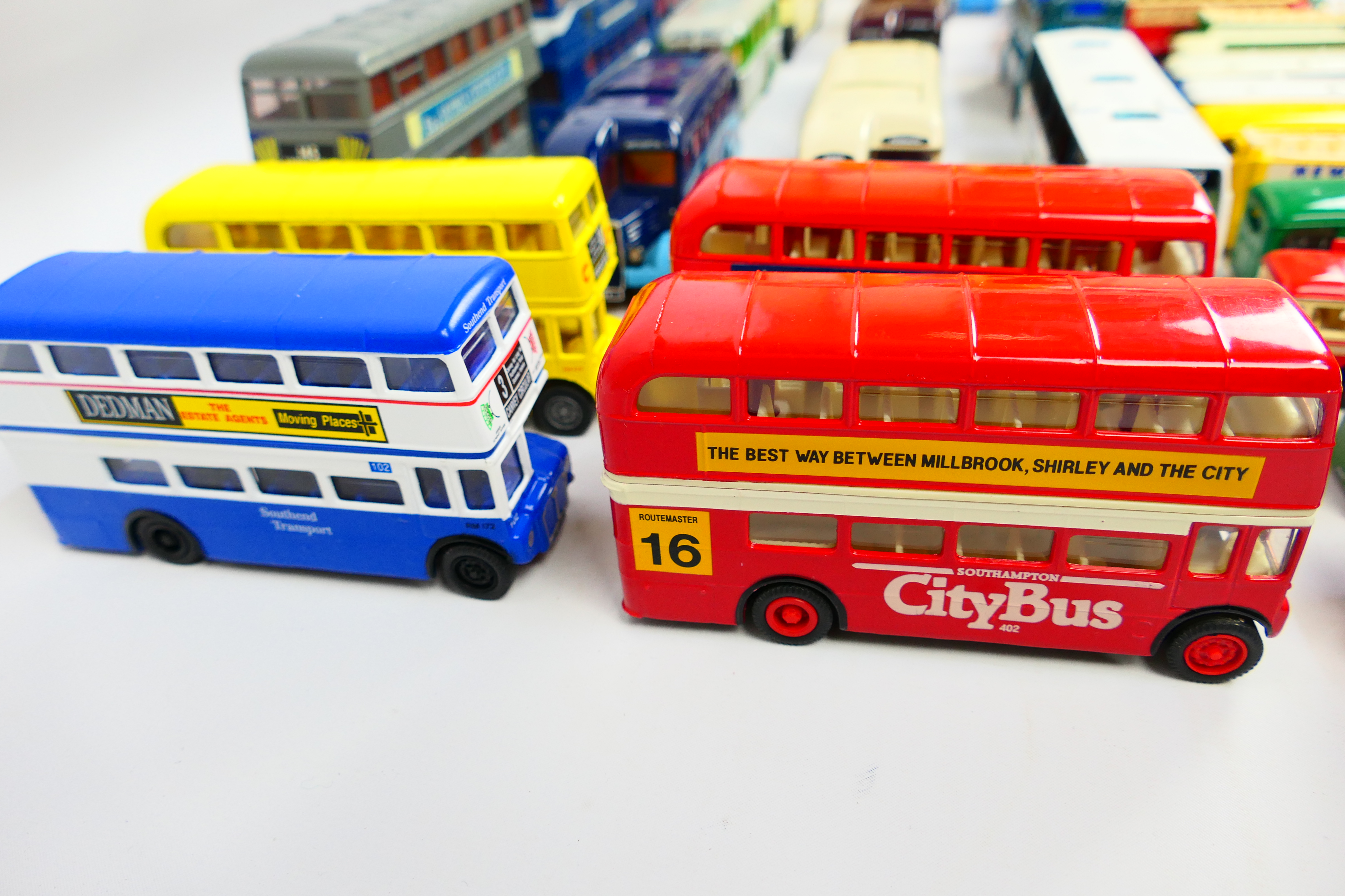 Corgi - Lledo- - A Collection of unboxed Corgi busses and in excellent condition and an assortment - Image 17 of 18