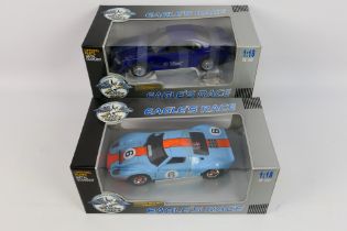 Eagles Race (Universal Hobbies) - Two boxed diecast 1:18 scale model vehicles from eagles Race.
