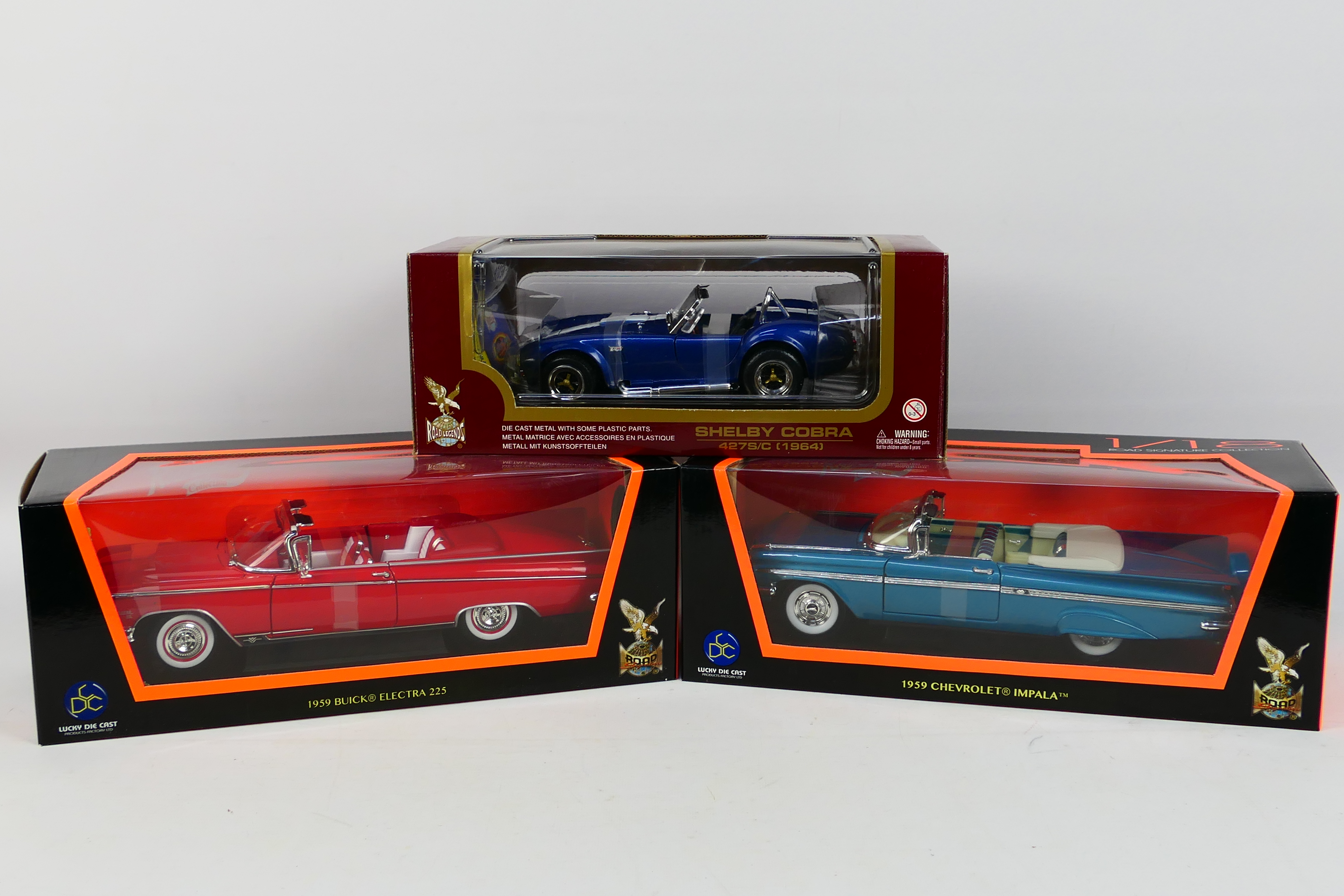 Road Signatures - Three boxed diecast 1:18 scale model cars from Road Signatures.