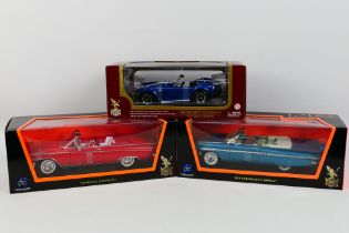 Road Signatures - Three boxed diecast 1:18 scale model cars from Road Signatures.