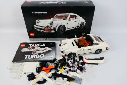 Lego - A boxed 2021 Lego #10295 Porsche 911.